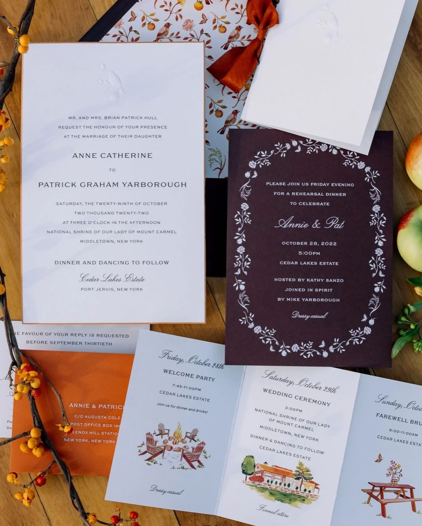 One of my all time favorite suites that gets us in the mood for crisp fall weather, Apple picking and bonfires! @augustacole @janellesing