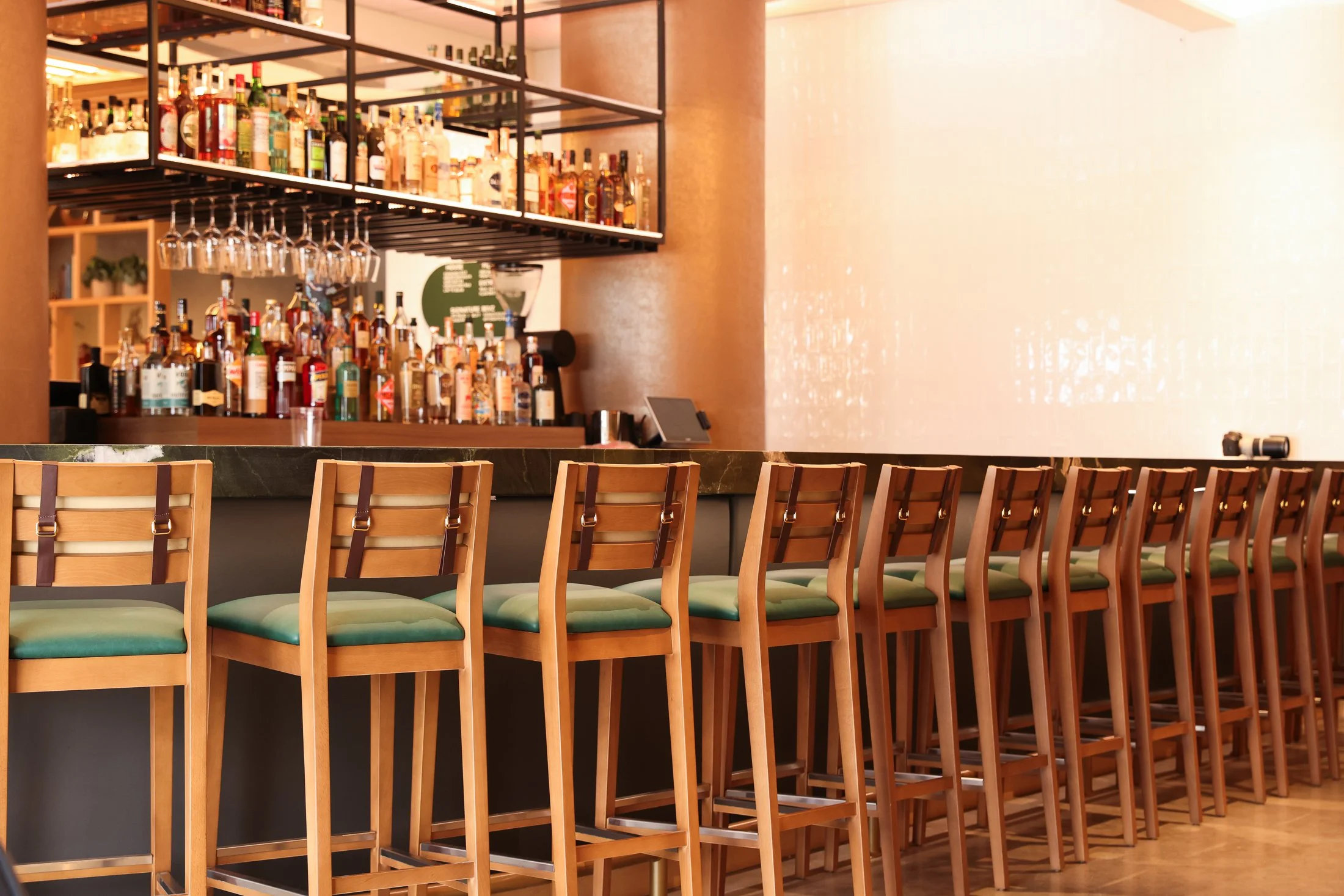 Coffee Shops Open Past 8 PM around Orlando