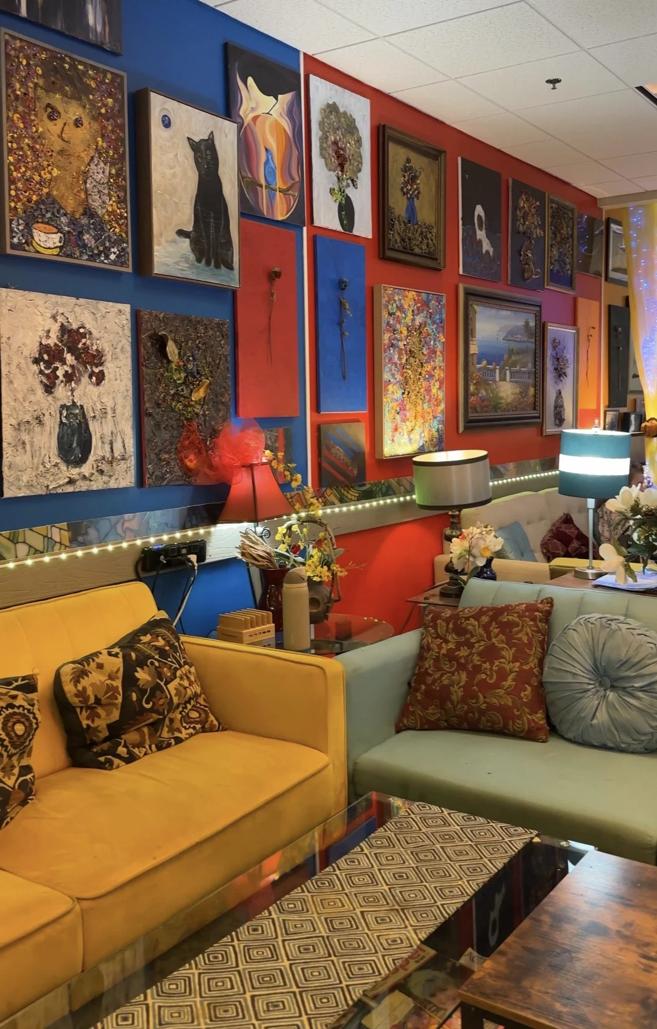 The Coziest Coffee Shops in Orlando (Perfect for Rainy Days, Reading, and Journaling)