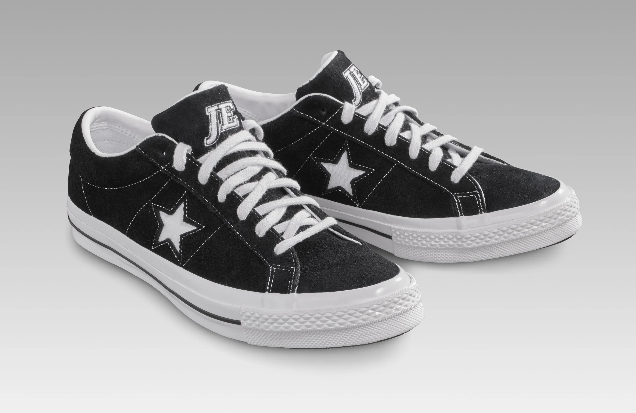 013 Converse_Shoes_1_15055FD0139.jpg