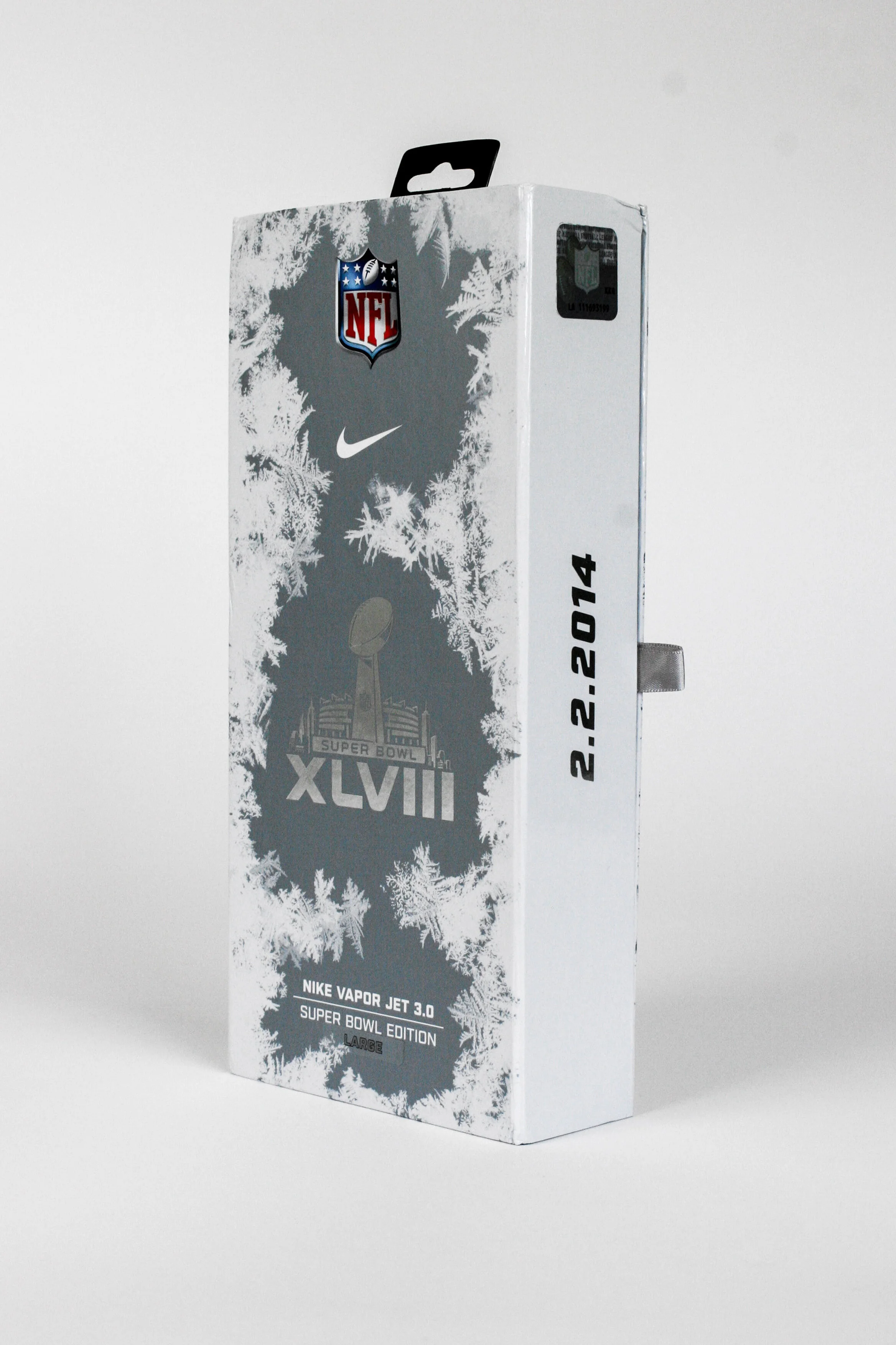 Super-Bowl_Glove_Retail-1.jpg