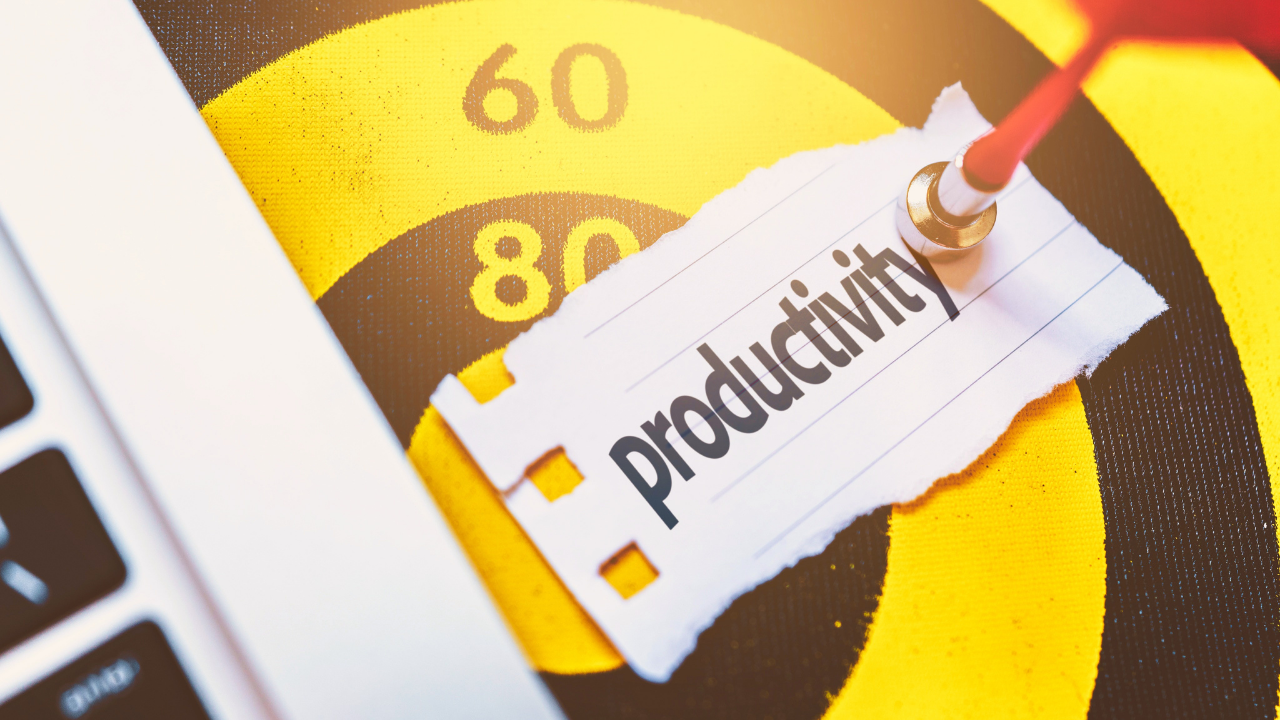 249 3 Laws Of Productivity and Project Management | Daily Show Up episode artwork