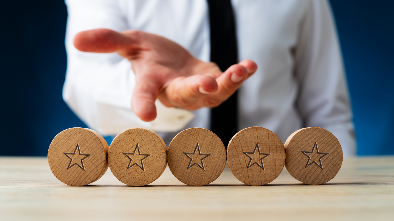 271 7 Costly Mistakes Solo Real Estate Agents Make | #6 Not Having A 5 Star Offer episode artwork