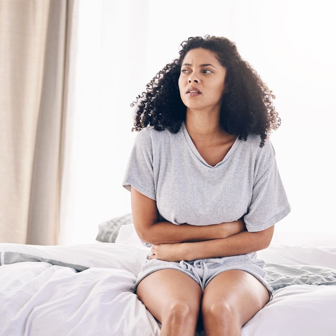 IBS manifests as a chronic functional gastrointestinal disorder characterized by recurrent abdominal pain, bloating, and alterations in bowel habits, without any structural abnormalities. Its symptoms often fluctuate in severity and can significantly