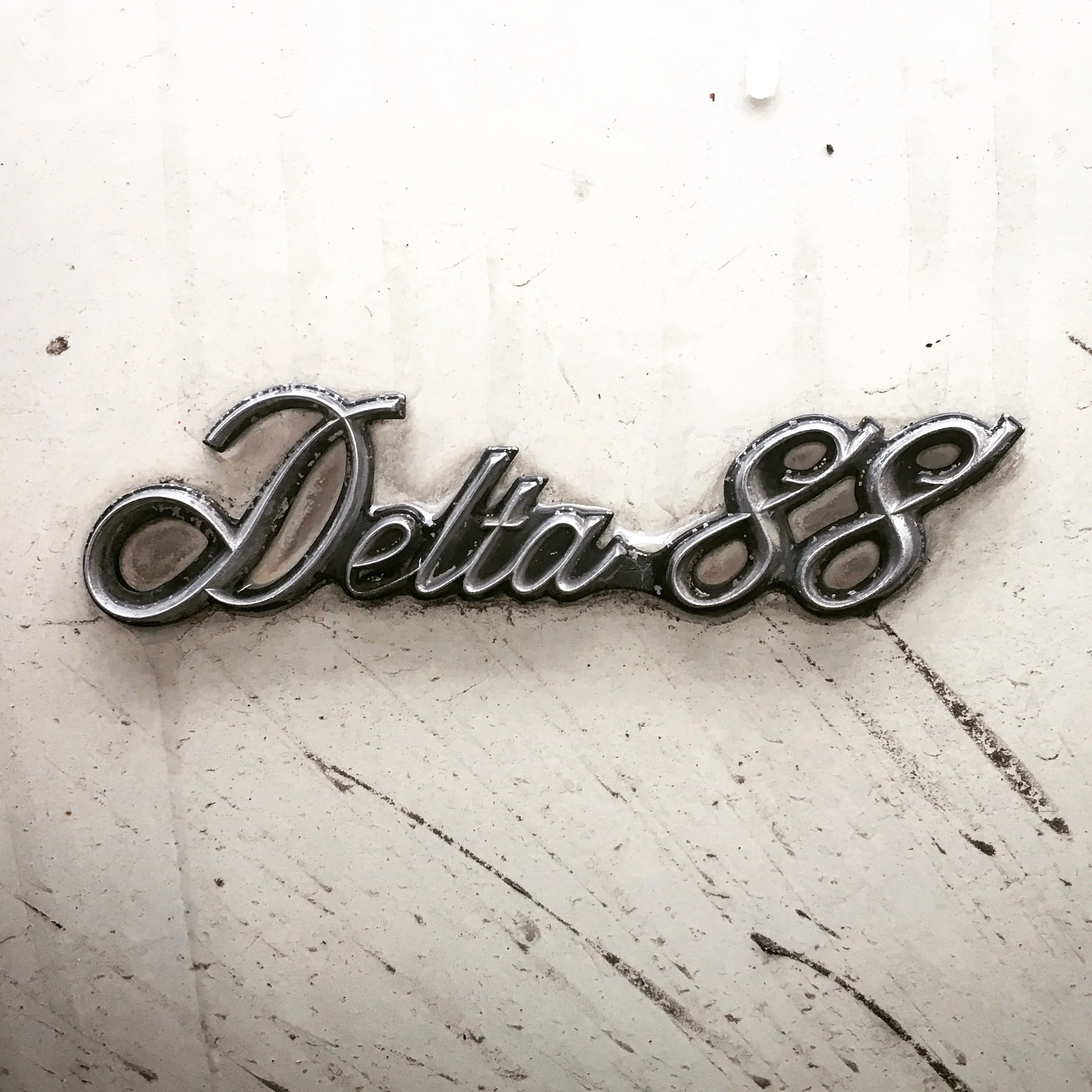 Delta88Badge.JPG