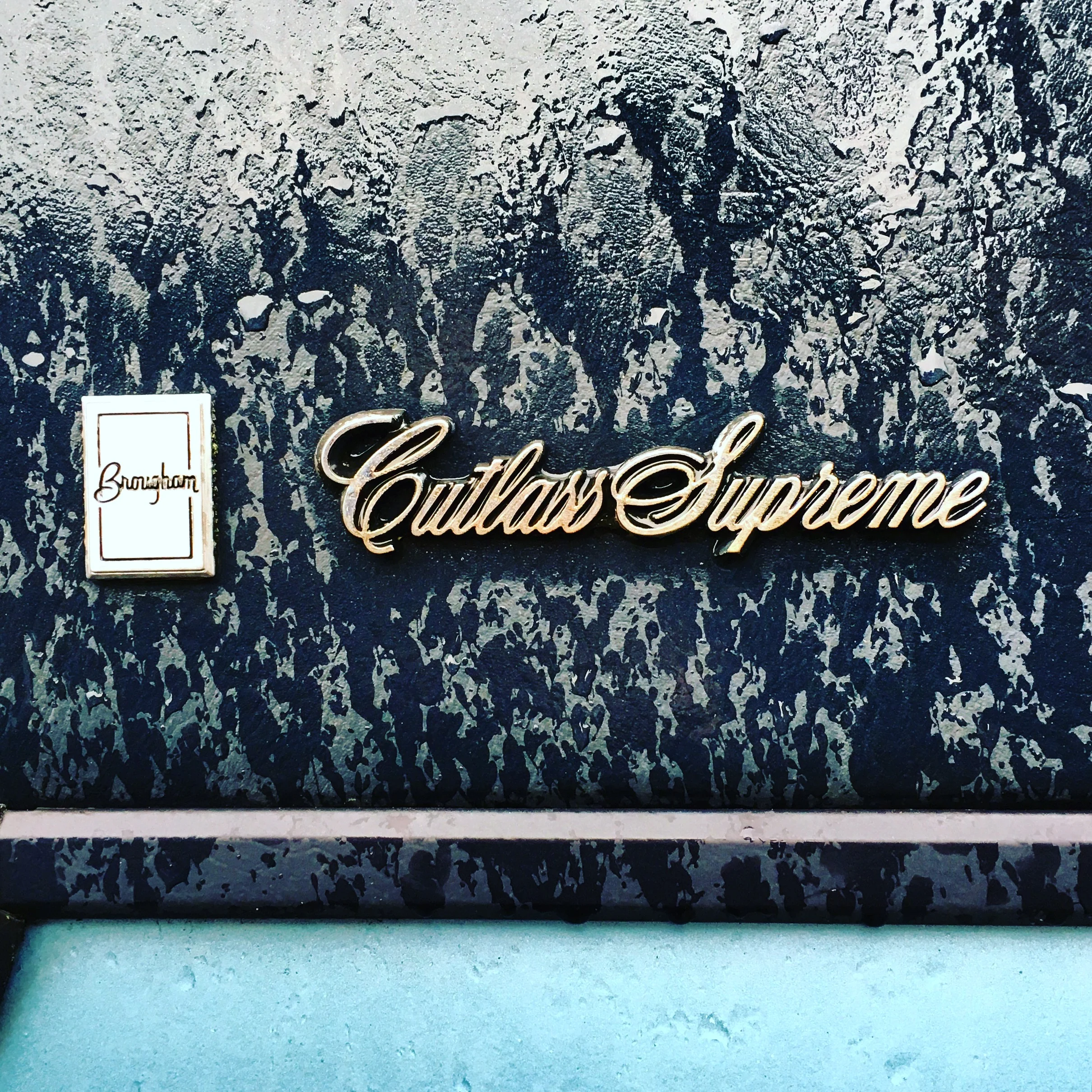 CutlassSupremeBadge.JPG