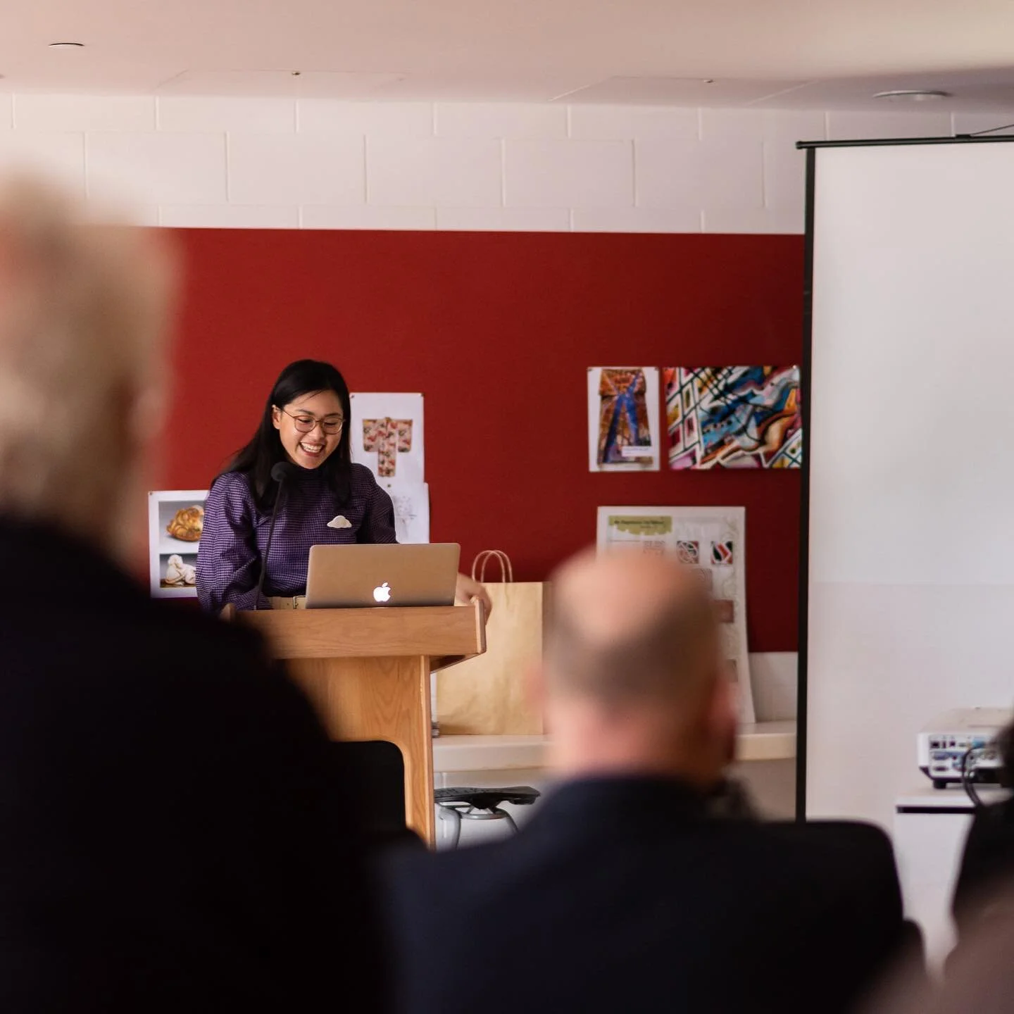 Not long before the second lockdown in Auckland, @graceatthemuseum asked me to come and capture her in action doing a talk at @te_uru_gallery ⁠⠀
⁠⠀
She did a presentation on Netsuke to compliment the exhibition they had on at the time. The show has since concluded, but if you're interested in these gorgeous pieces (trust me, you&rsquo;ll love them), Grace posted a 2 part series on her IGTV that summarises the main points of the talk. 

.⁠
.⁠
.⁠
.⁠
.⁠
.⁠
.⁠
⁠
#nzphotographer #photographer #nzcreative #millennialcreative #laptoplifestyle #photographerslife #photographerlife #nzbusiness #supportlocal⁠
#portrait #portraitsession #lifestyleshoot #lifestyle #fashionportrait