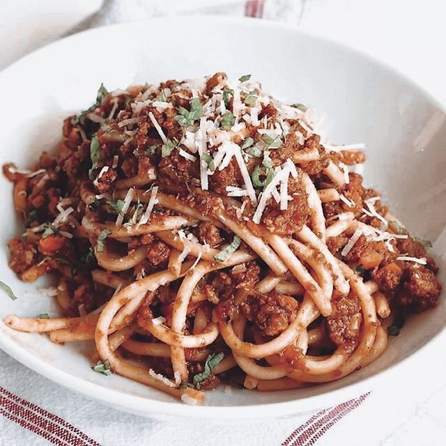 NEW to the menu 💫 Slow cooked Beef Bolognese | Family Meals &bull; bonnie@buffetbybonnie.com.au #meals#familymeals#dinner#gourmet#goodfood#delicious#pasta#eat#delivery