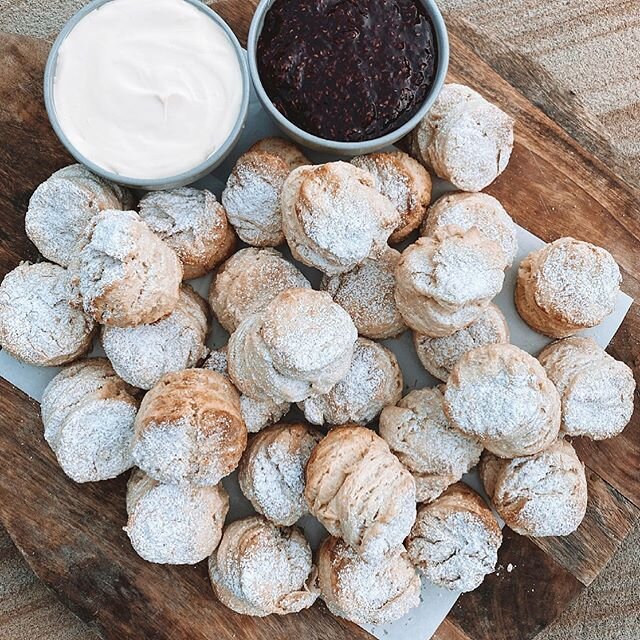 Morning Meetings 💼@my_upstate #platters#breakfast#scones#baking#bakedfresh#delicious#realestate#meetings#officefood