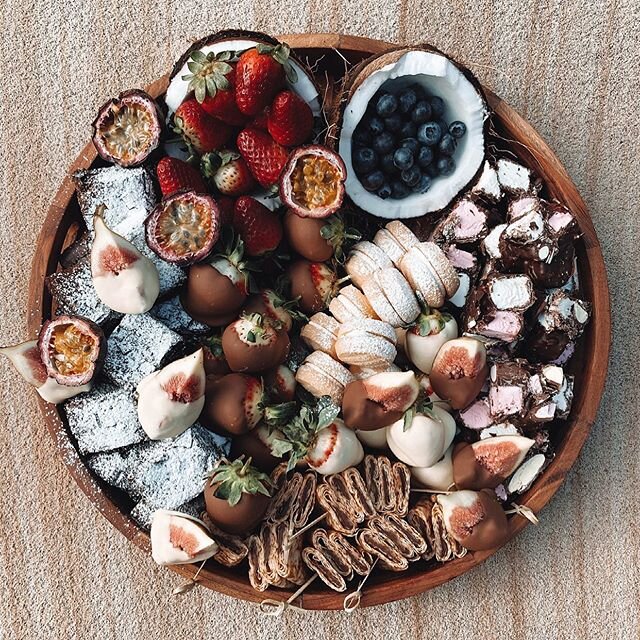 sweets 🥥 | custom platters | E&bull; bonnie@buffetbybonnie.com.au #cakes#sweets#slices#chocolate#figs#fresh#platters#platter