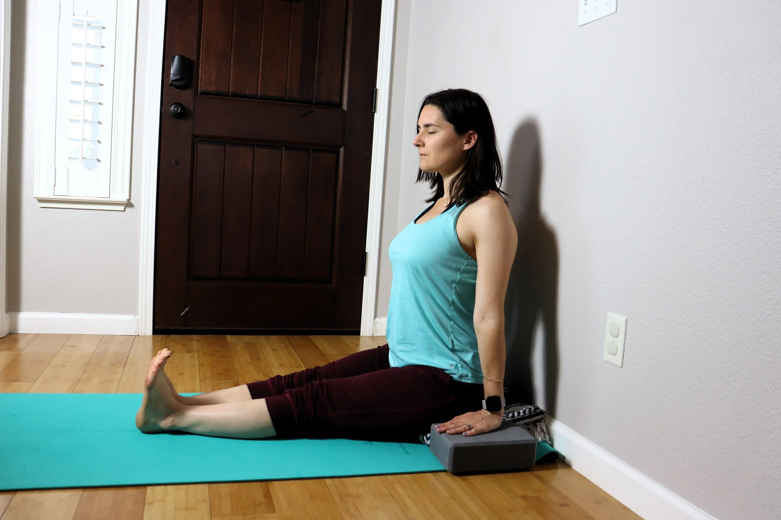 Yoga Poses for Leg Length Discrepancy: Staff Pose (Dandasana)