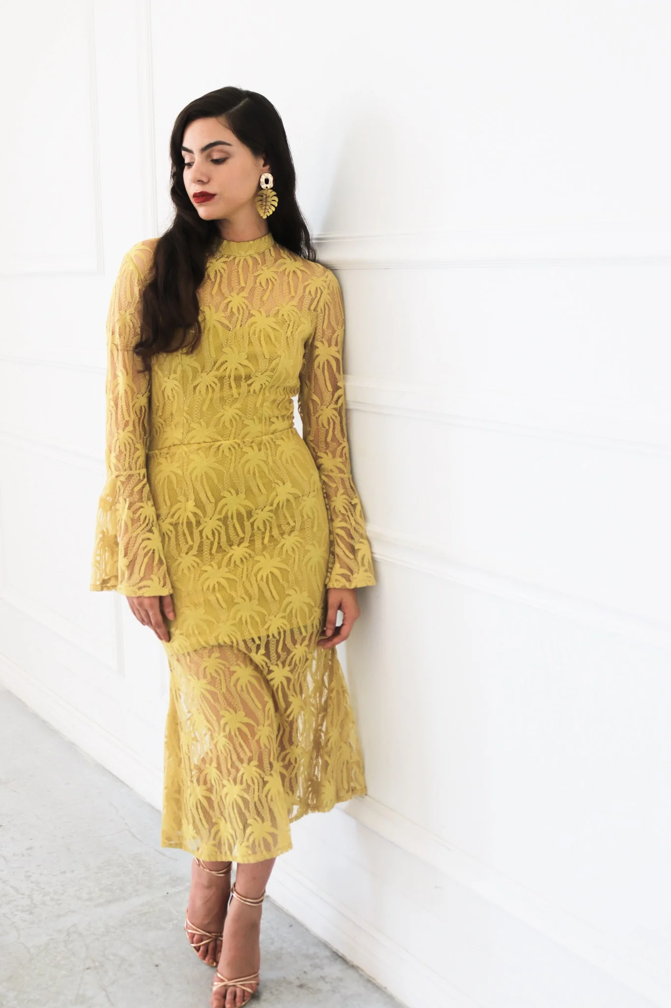 vone lace midi dress