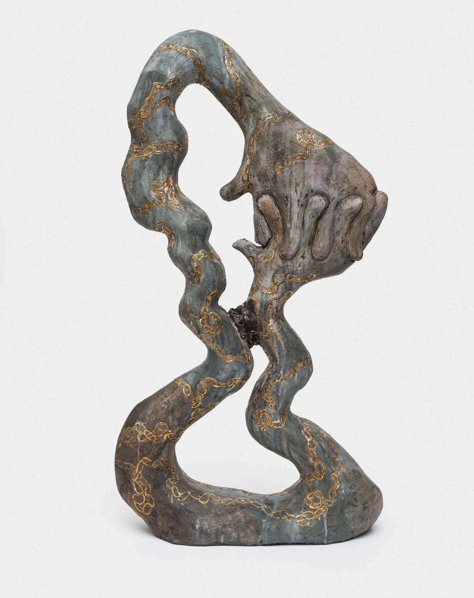 Julia Haft-Candell,  Interlocking Wavy with Chain , 2023, Ceramic, gold, and bronze, 39 x 20 x 11 inches.