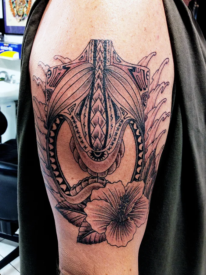 Tomo — Sacred Art Tattoo Waikiki