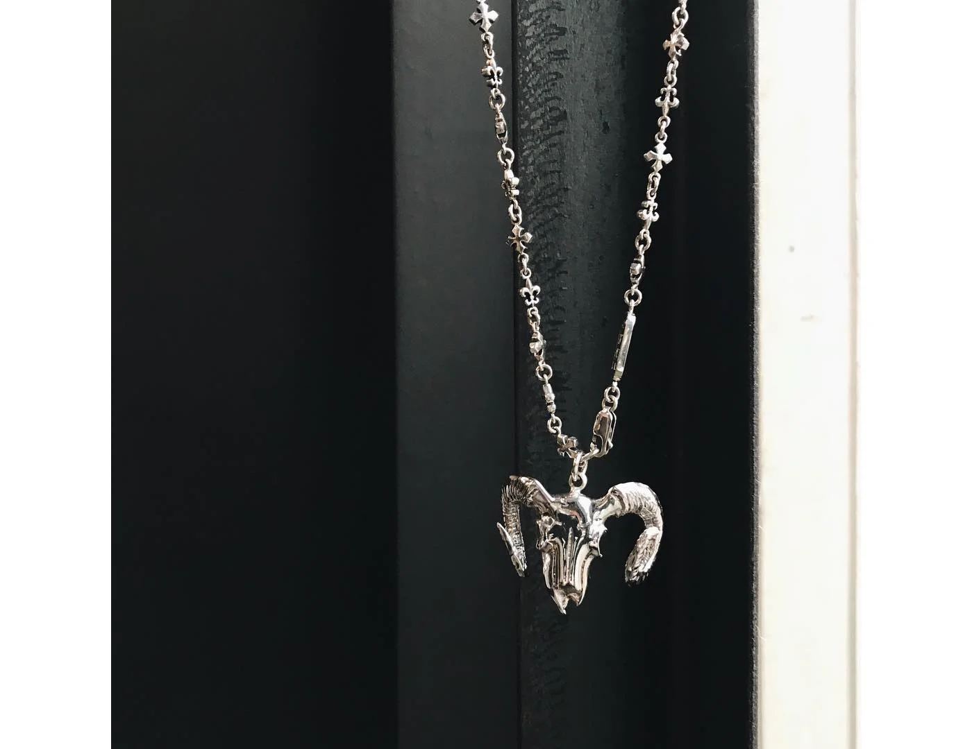 Rams_head_pendant.jpg
