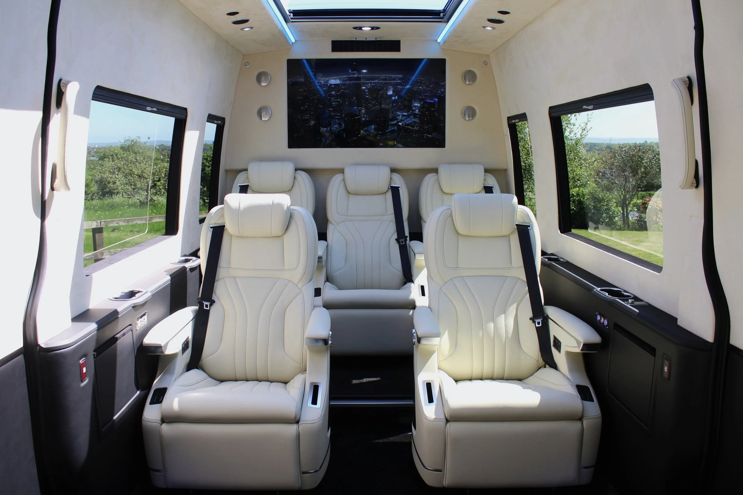 Tour Cloud Welcomes the First All‑New Monaco to Their Luxury Fleet