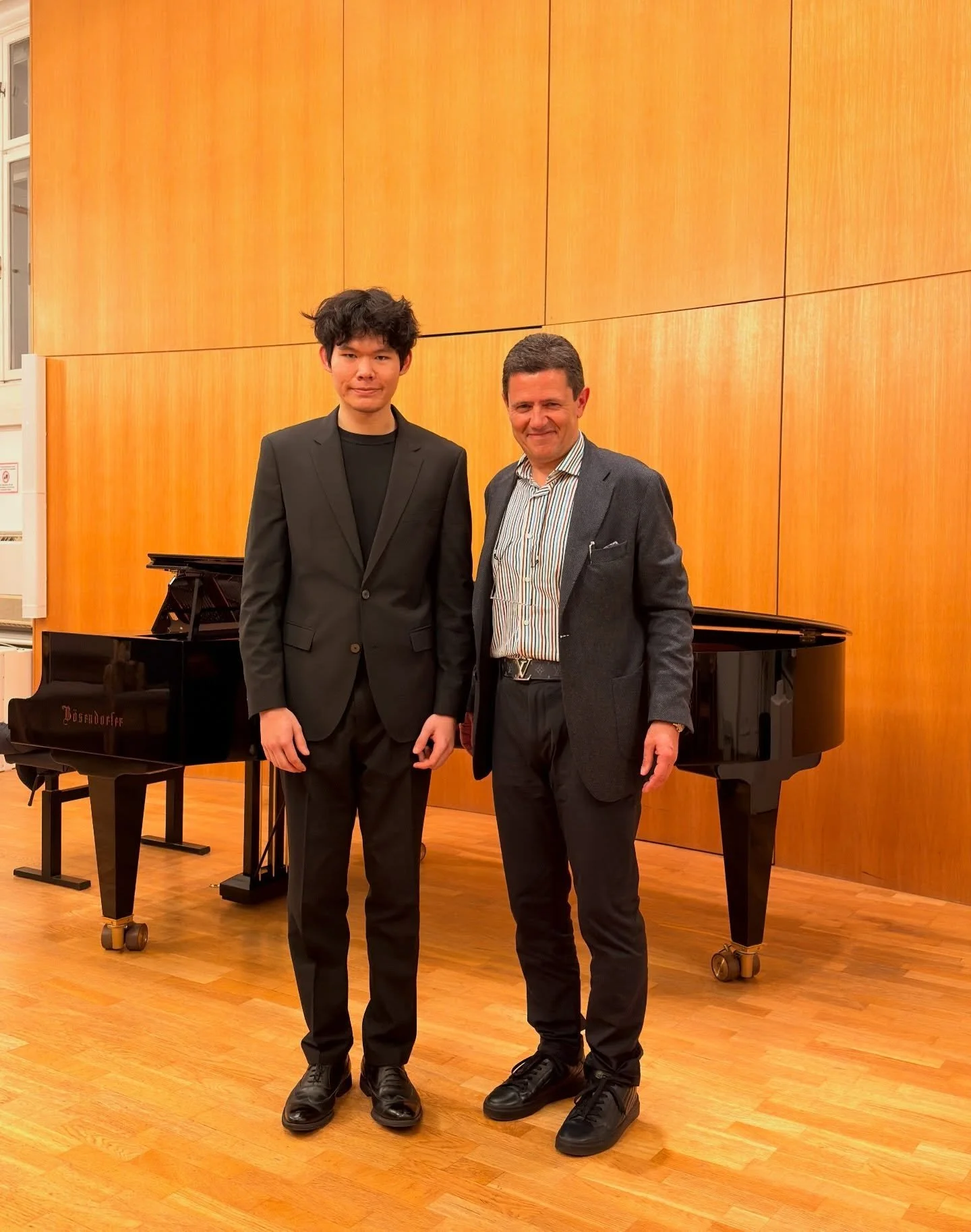 Congratulations to my student @mischikoantonovitchviolinrustw  who just won 1st and the special prize at the Stephanie Hohl MdW Violin Competition 🎉😊👍