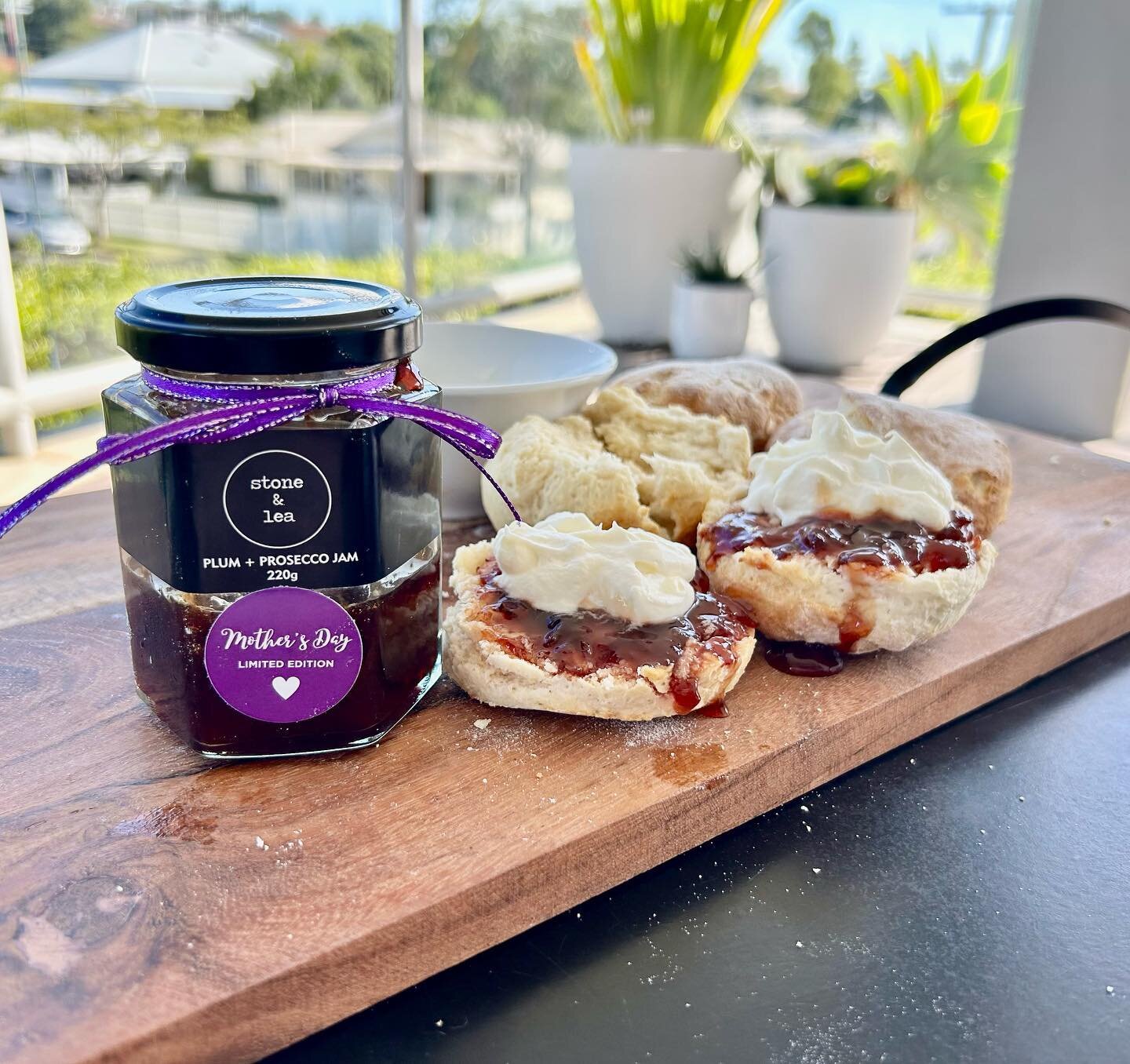 Perfect day for homemade scone and our NEW Plum + Prosecco Jam 😋

SHOP: https://bit.ly/StoneandLea-ProseccoJam