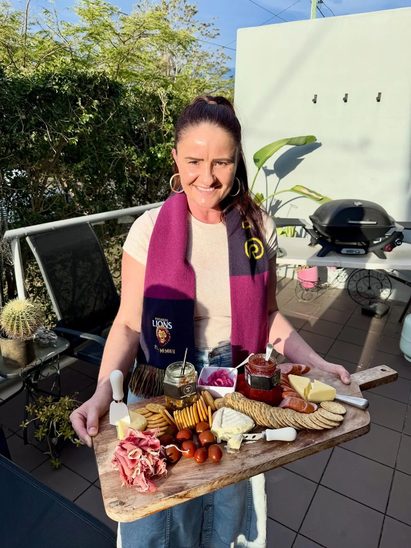 Congratulations @brisbanelions on the premiership 🦁🏆👏🏼
We&rsquo;re backing it up at the @nundahmarkets today for all your #jarsofgoodness needs! Happy Sunday and go @brisbanebroncos 🏉

#footyfinals #plattersmatter #stoneandlea