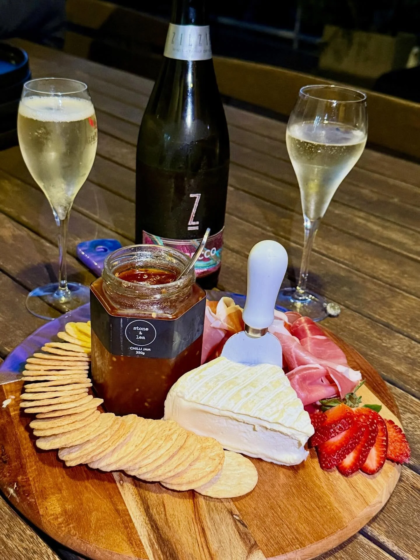 Little Saturday night platter with the essential #jarofgoodness 🧀🥂

SHOP: http://bit.ly/StoneandLea-ChilliJam