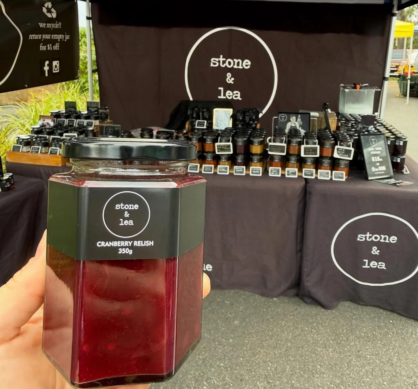 &hearts;️ Cranberry Relish is back in stock today at the @carseldinefarmersmarkets &hearts;️
Open until 12noon!

http://bit.ly/StoneandLeaCranberryRelish