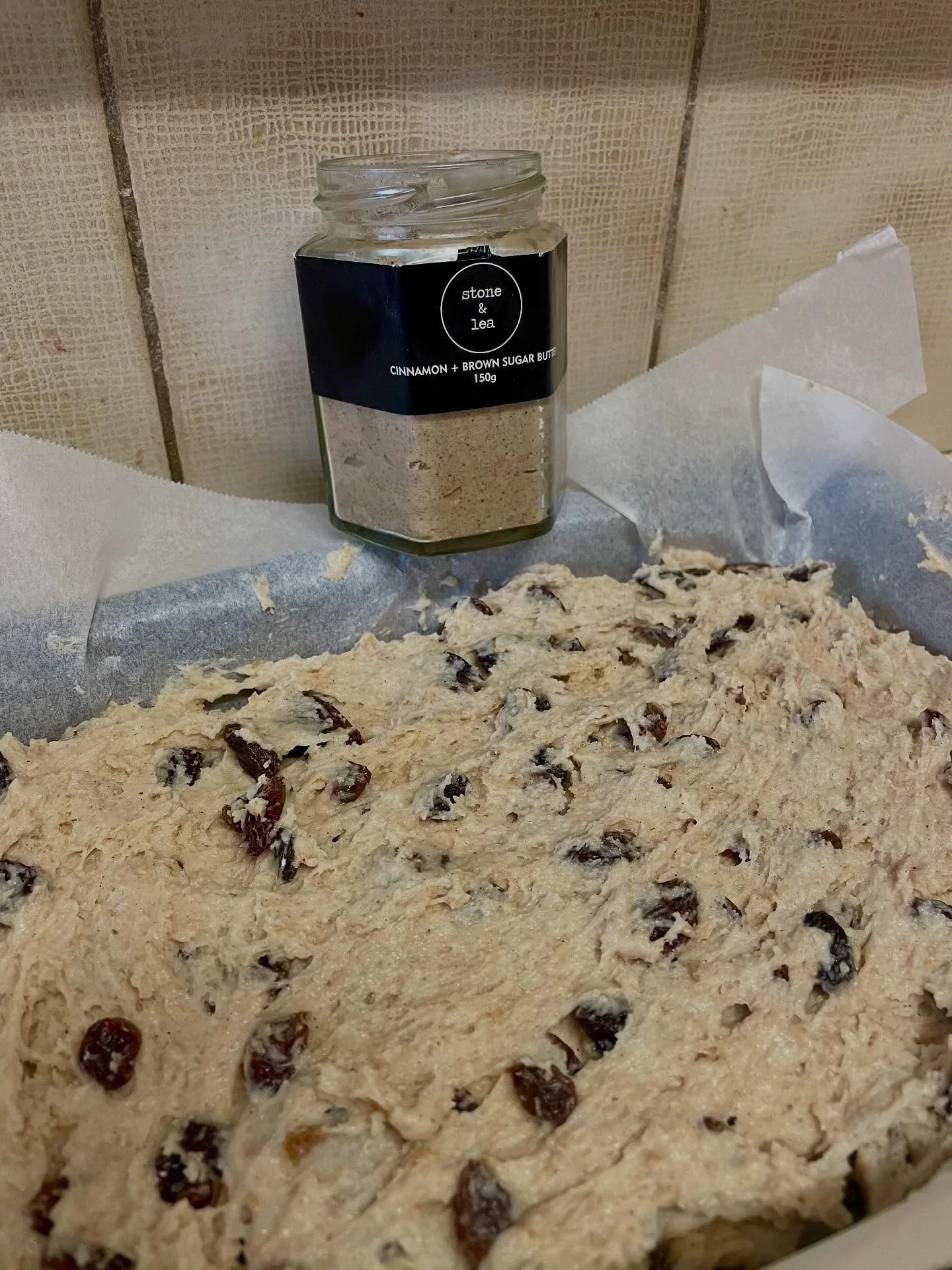 &ldquo;Saltana cake turned into mini scones 😜&rdquo;
📸  Ruth

http://bit.ly/StoneandLea-CinnamonBrownSugarButter
http://bit.ly/StoneandLea-PlumRaspberryJam