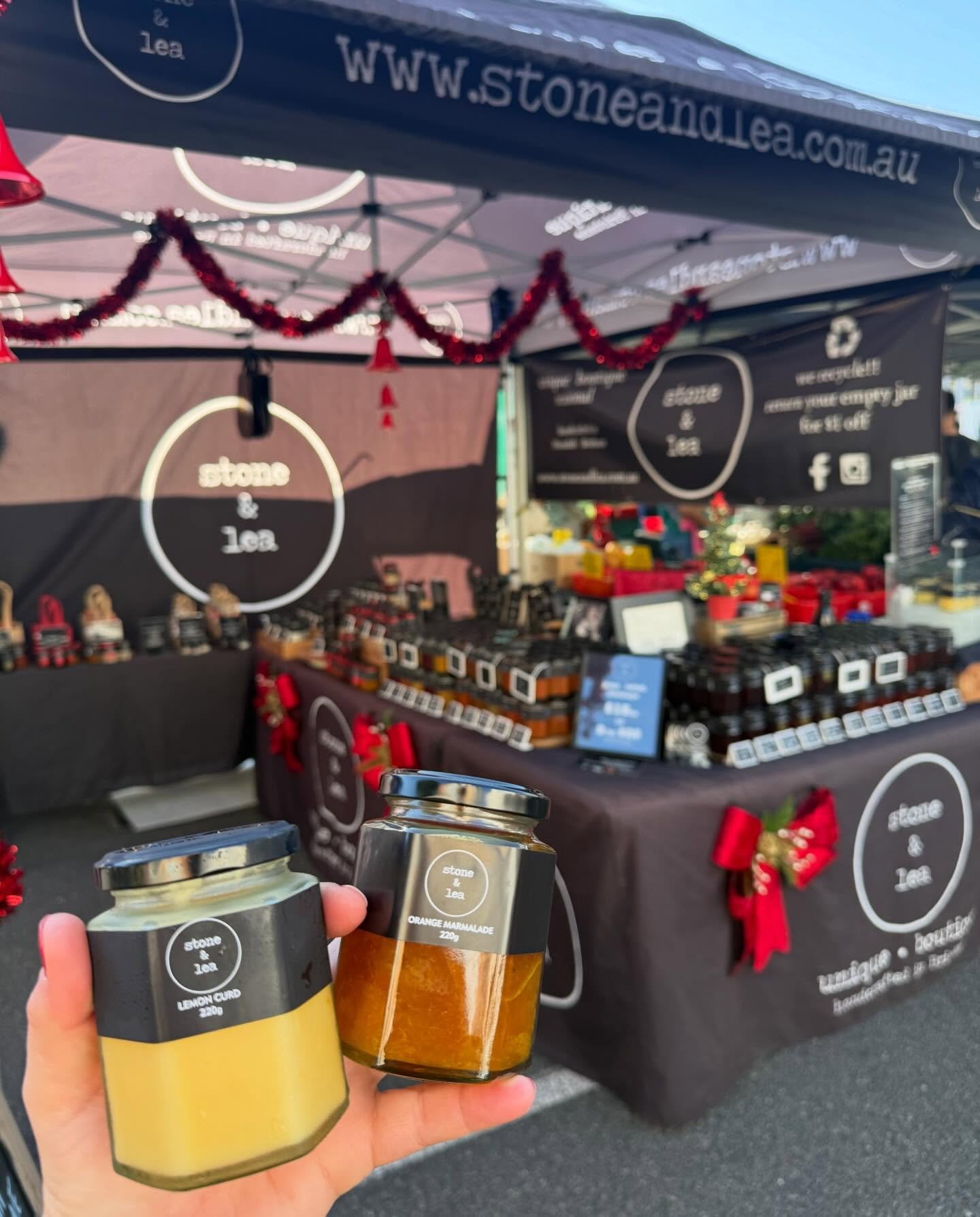 The last Market of the year is happening at @nundahmarkets today! 💥🎅🏼🎄 we have Marmalade for ham glaze and Lemon or Passionfruit Curd for your pavlova or trifle 😋 #yumchristmasfood 

Open until 12noon