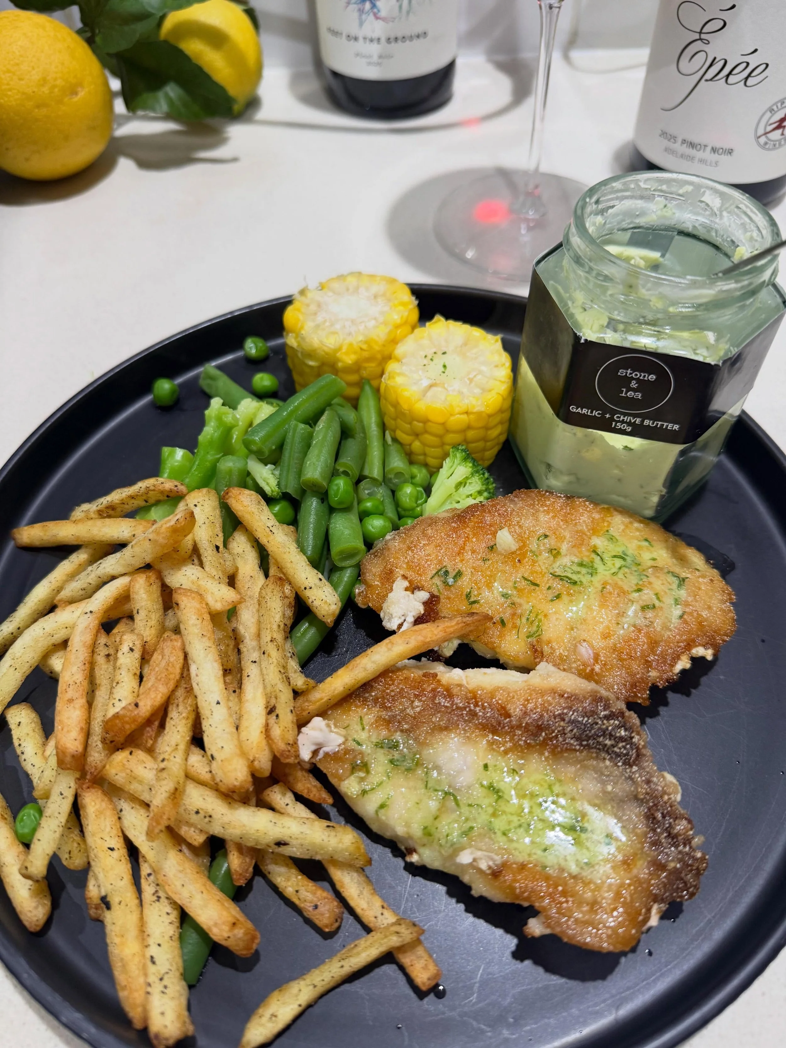 Monday night dinner done right! 🐟🍟🧄🧈

SHOP: http://bit.ly/StoneandLea-GarlicChiveButter