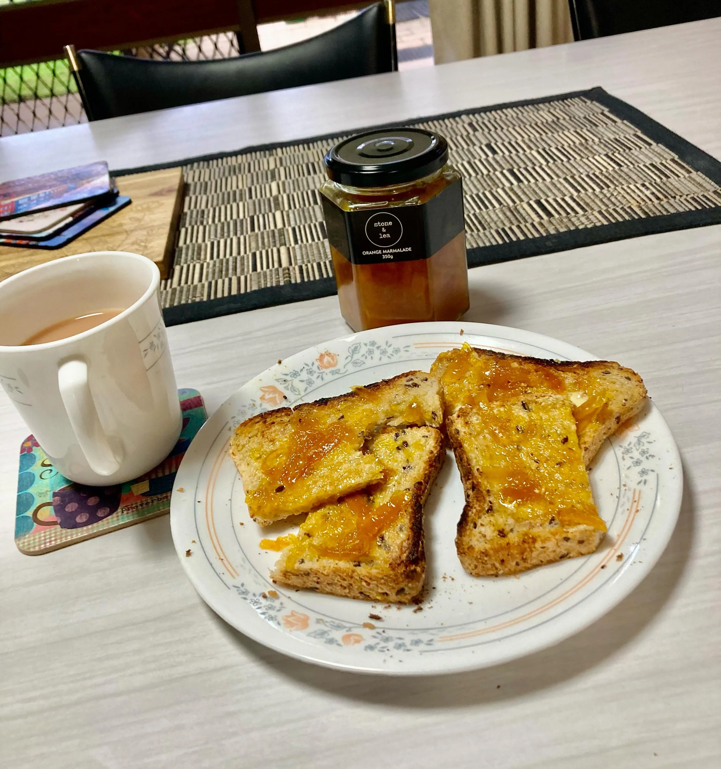 &ldquo;Breakfasts will never be the same! Marmalade spread all over my toast!&rdquo;
📸 Sue 

SHOP: http://bit.ly/StoneandLea-OrangeMarmalade
