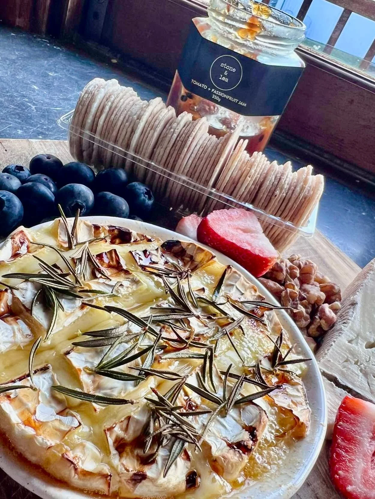 Have you tried baked brie topped with honey &amp; rosemary served up with our Tomato + Passionfruit Jam? Add it to your nibbles menu this weekend! 🙌🏼

📸 Thank you Eliza for sharing this delicious inspo 👏🏼

SHOP: http://bit.ly/StoneandLea-TomatoP