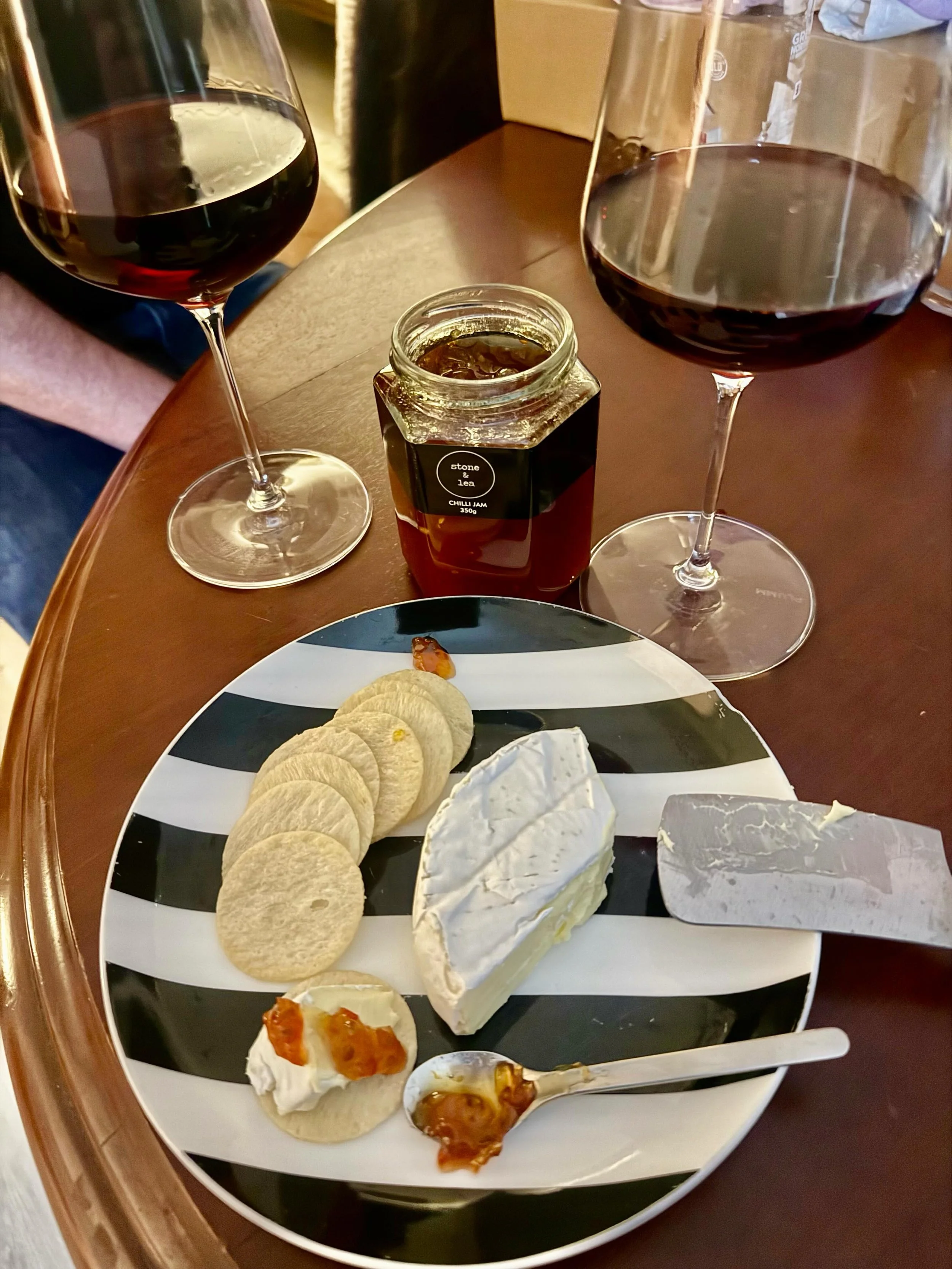 Sometimes dinner just looks like this 😅👏🏼

Always served with: http://bit.ly/StoneandLea-ChilliJam