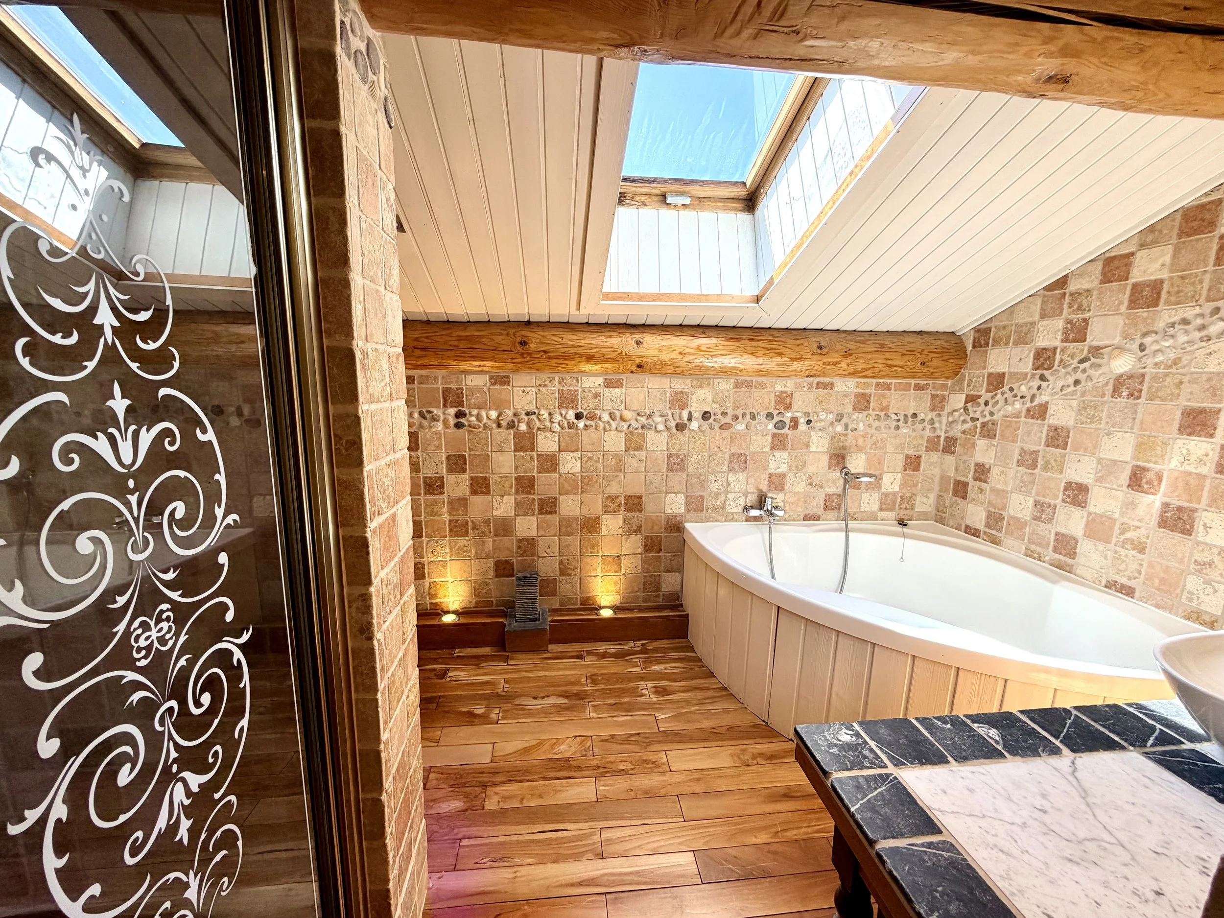 PLUME 2 ensuite .jpeg