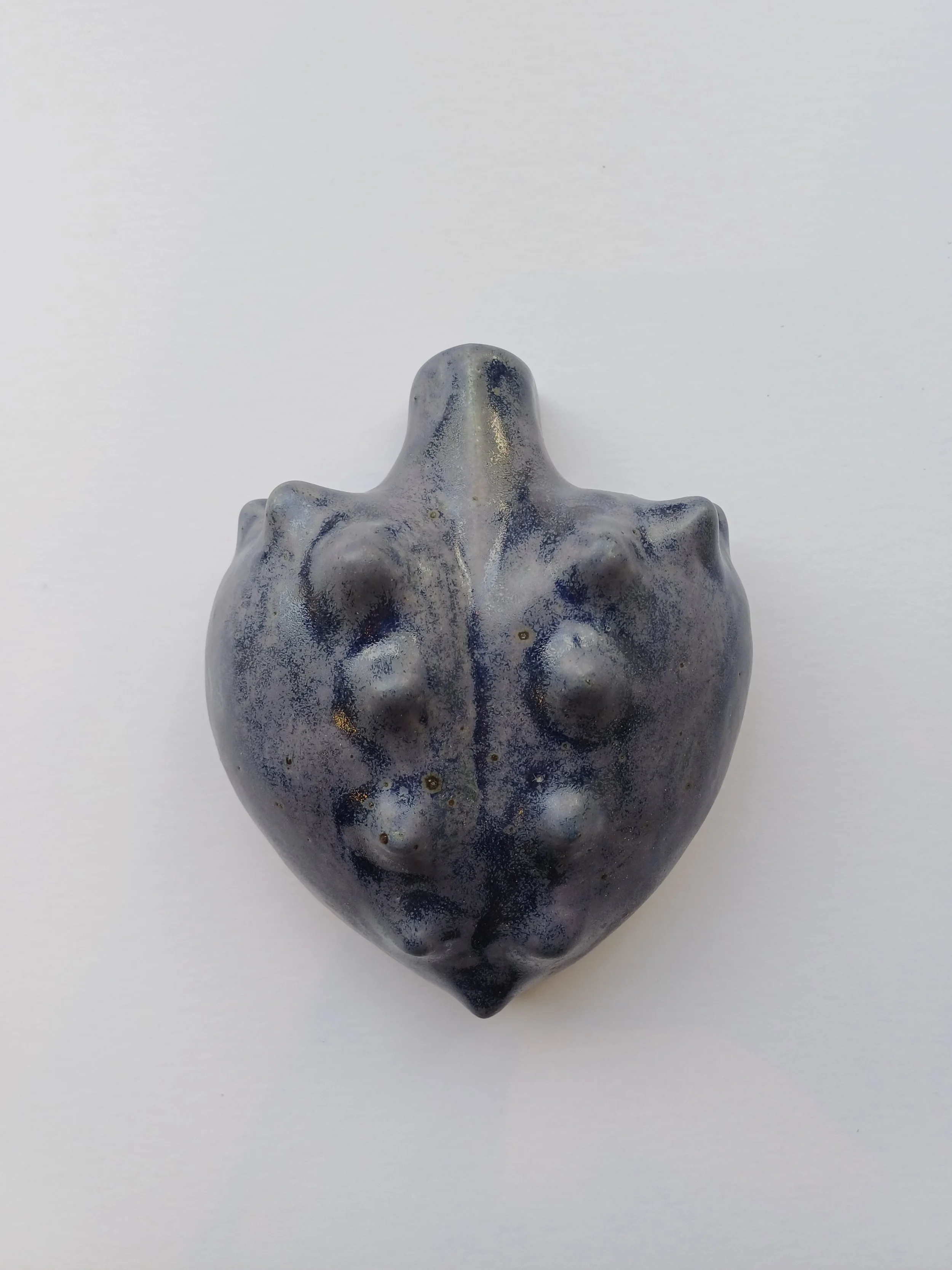 Blått hjerte med knotter