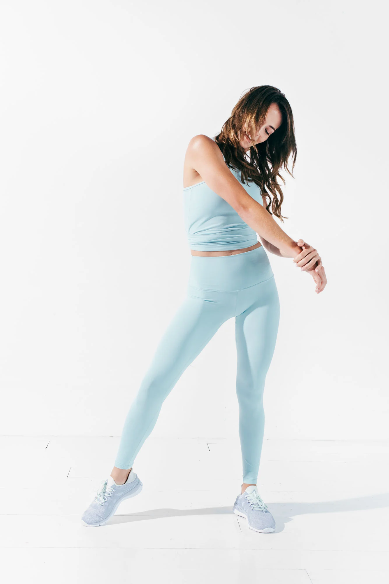 MOVEME_BLUE_LEGGINGS_02.jpg