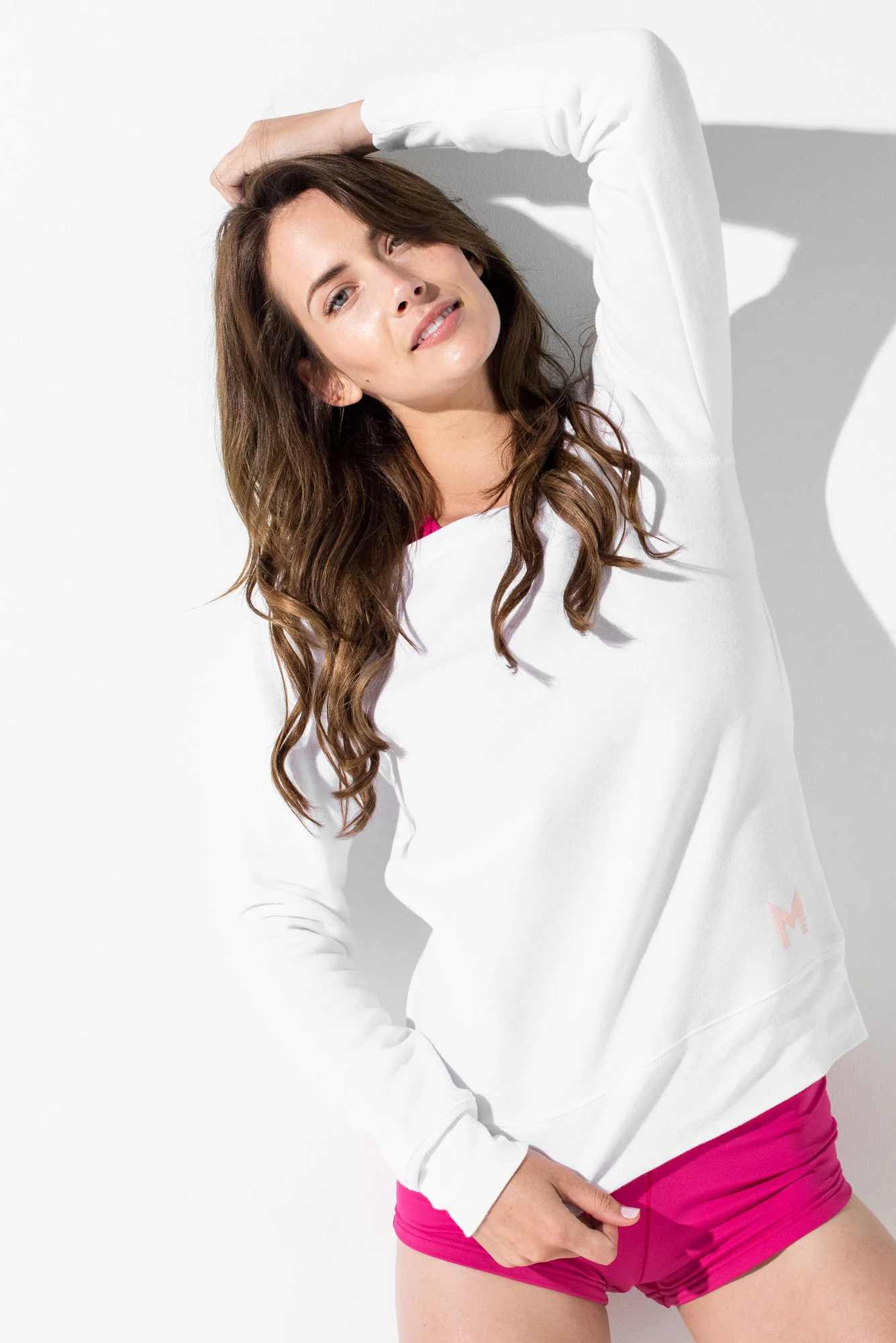MOVEME_WHITE_SWEATSHIRT_03b.jpg