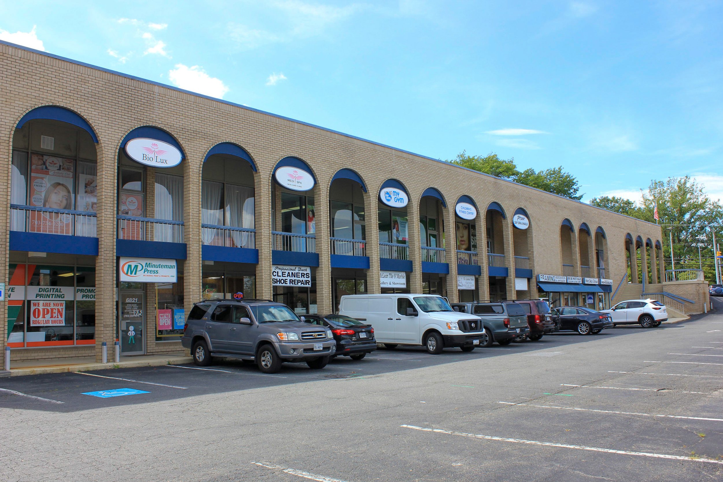 McLean Commerce Center