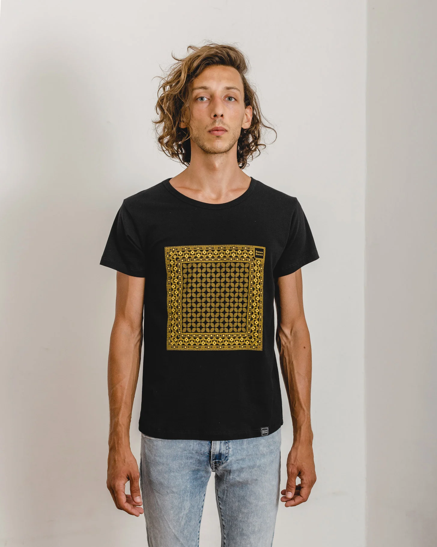 tshirt-black-print-yellow-televisors-square-1.jpg