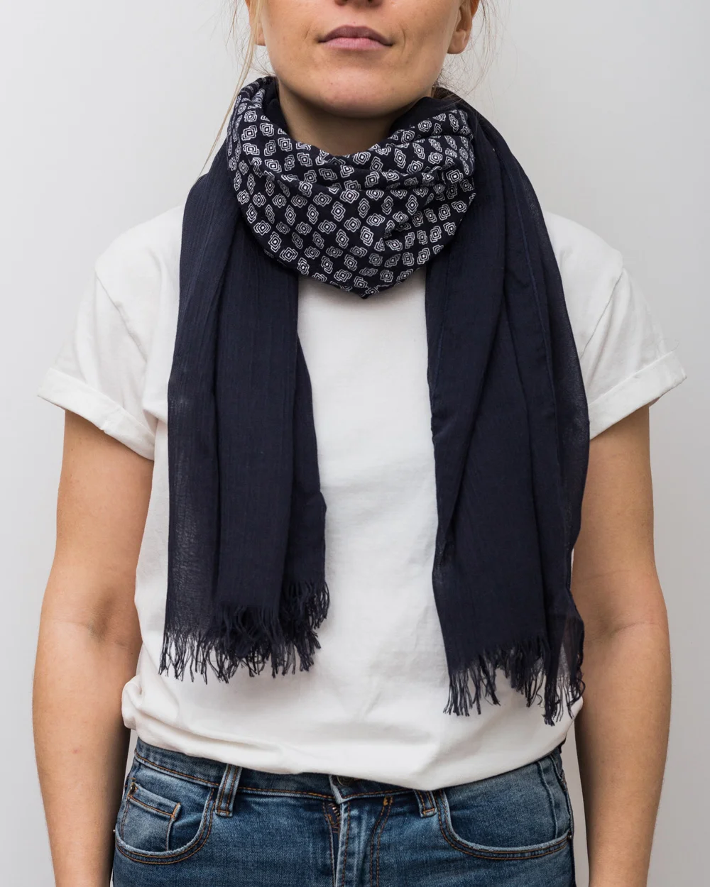 scarf_3_c.jpg