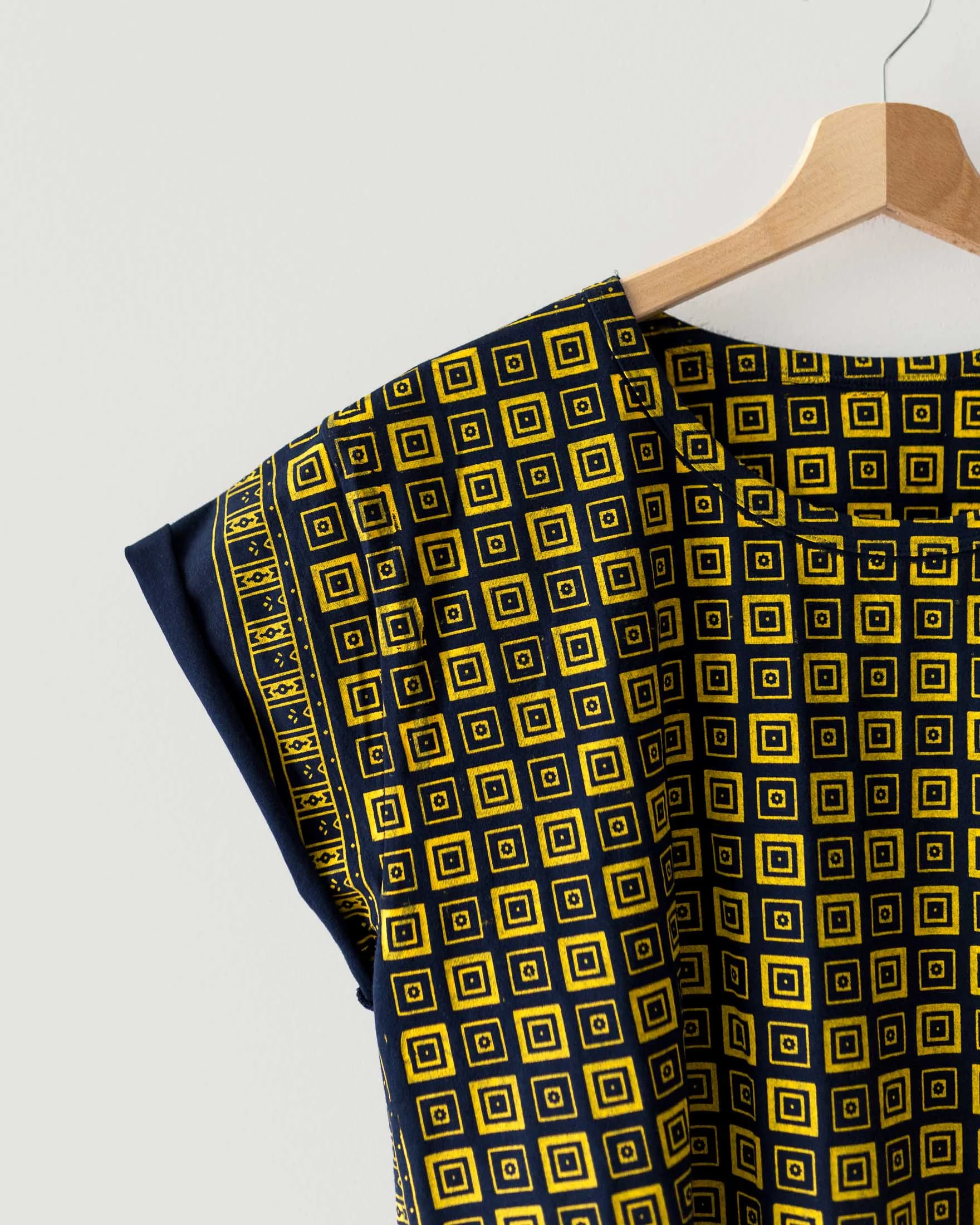 Crop-optical-I-giallo-su-blu-2.jpg