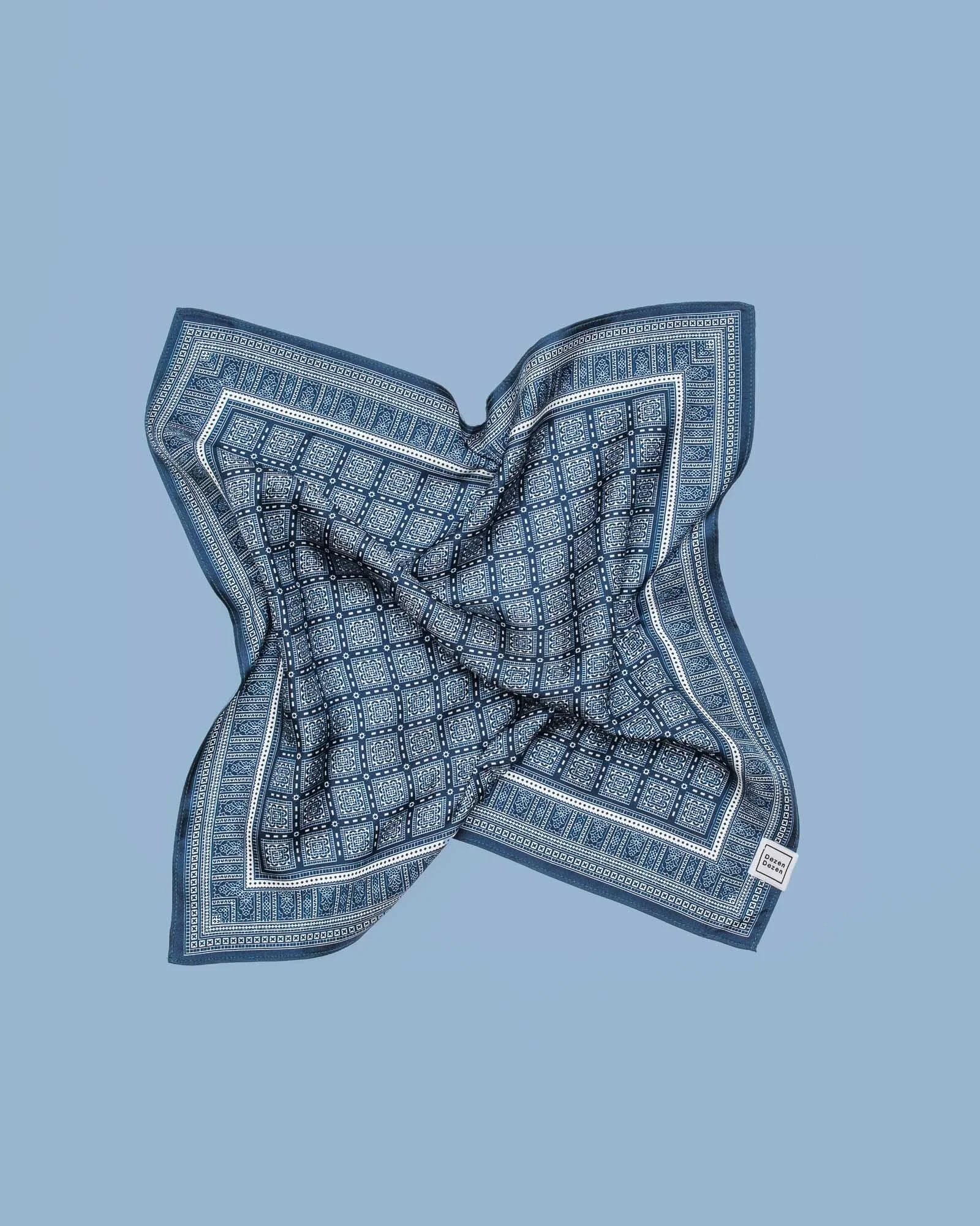 Kerchief Silk Dezen Dezen - Blue and white2.jpg