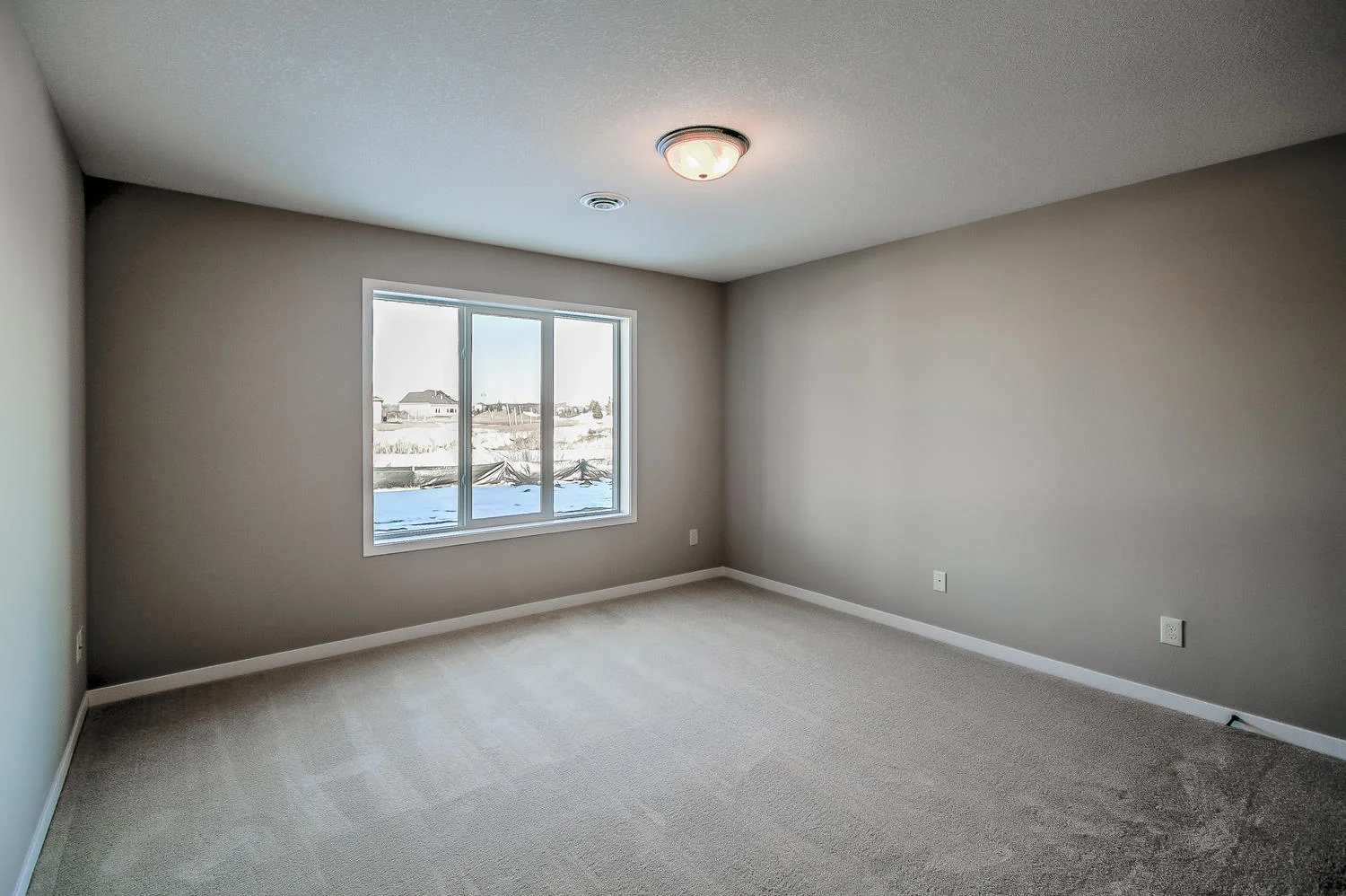 3208 122nd Ave NE Blaine MN-large-063-63-49-1500x998-72dpi.jpg