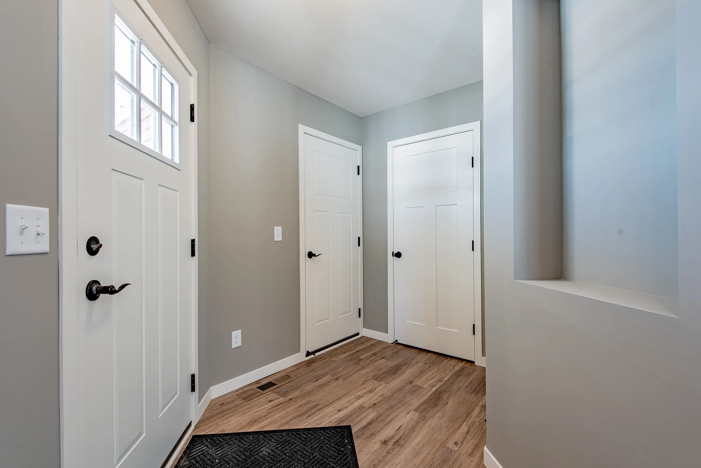 759 11th Ave SW-9.jpg