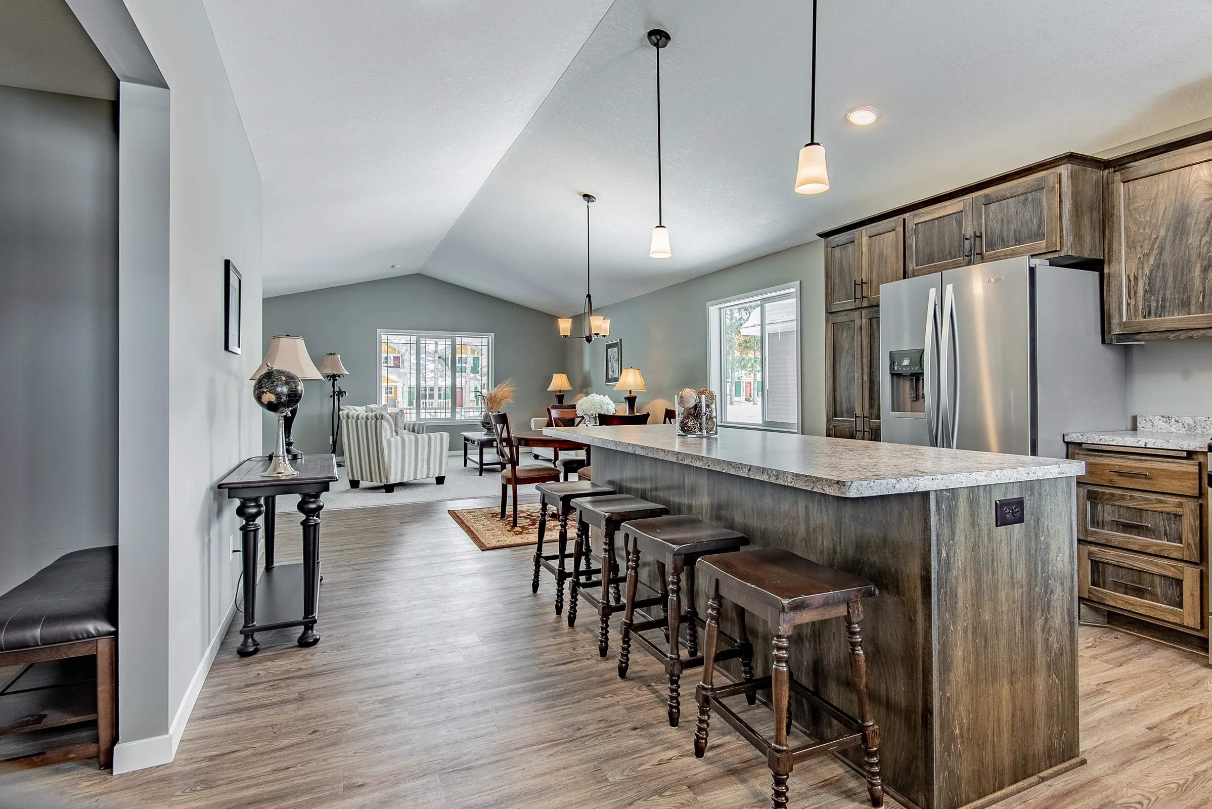 777 11th Ave SW-8.jpg