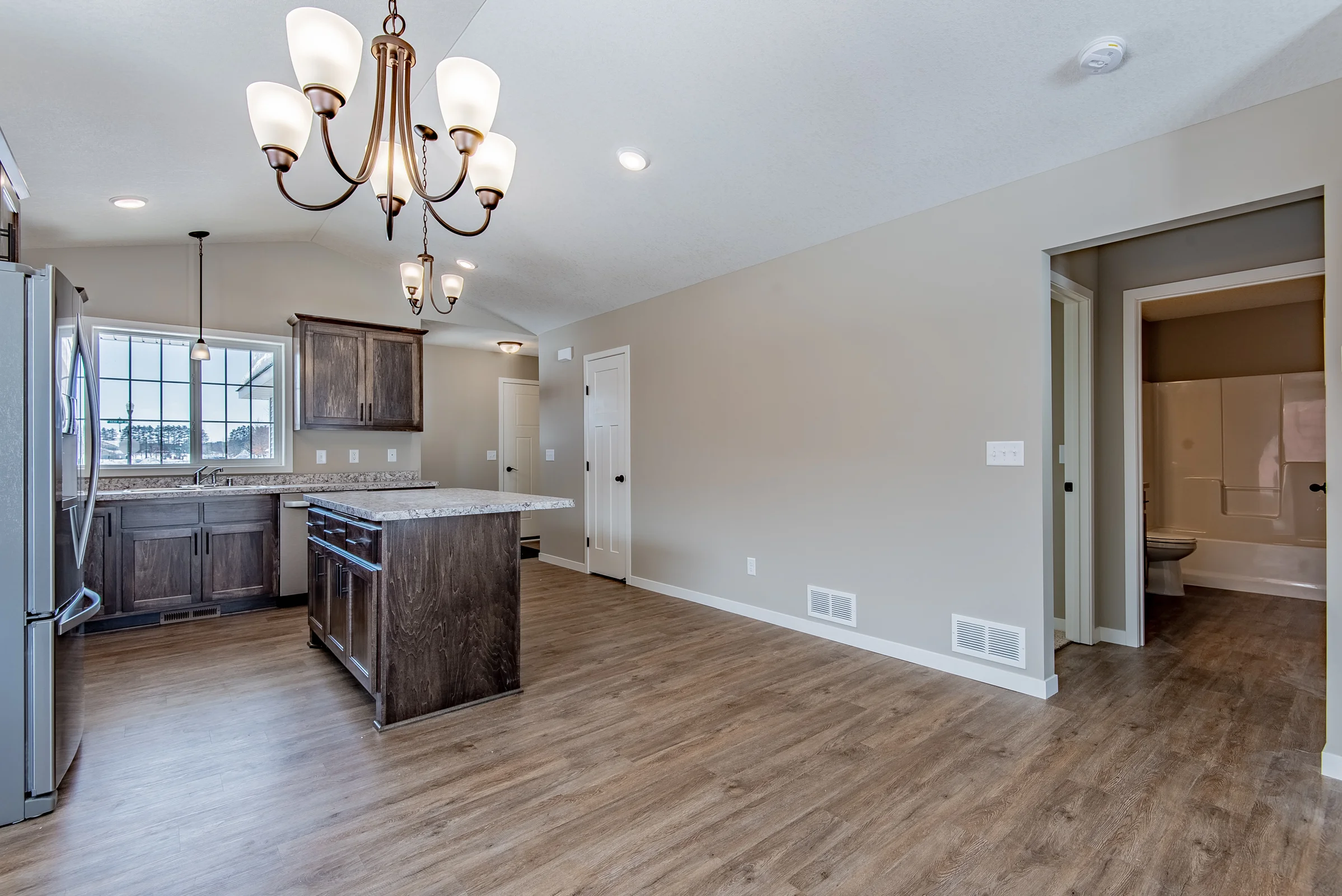 777 11th Ave SW-15.jpg