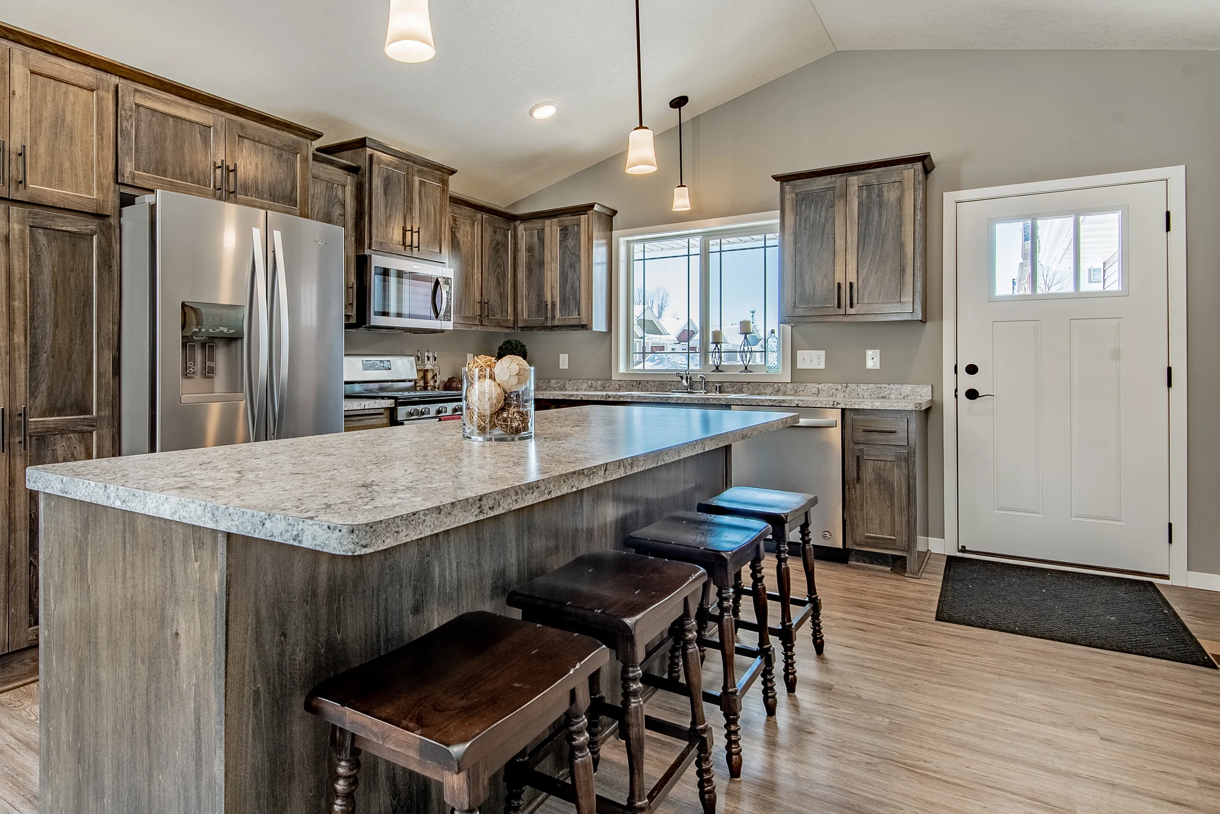 777 11th Ave SW-11.jpg
