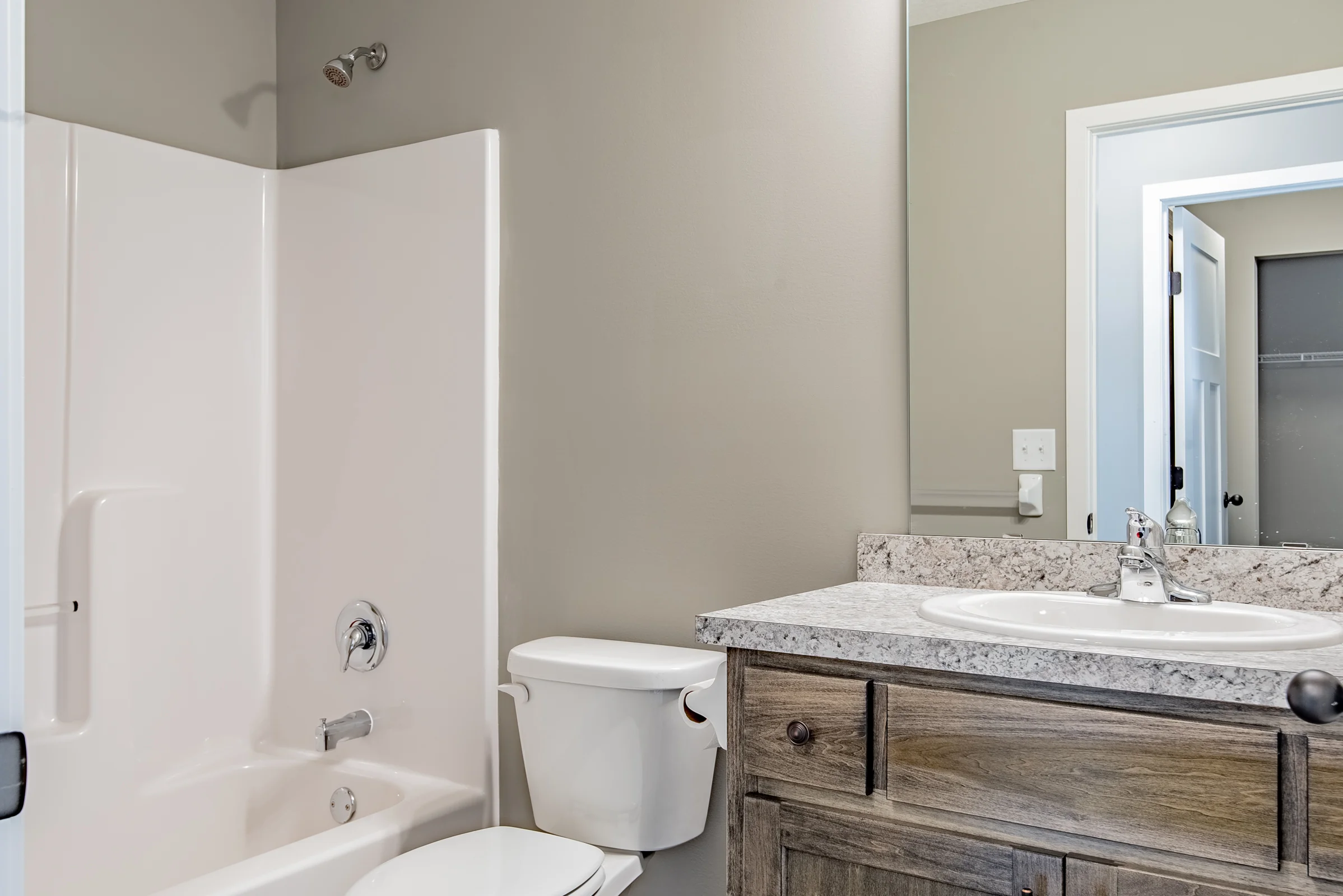 777 11th Ave SW-24.jpg