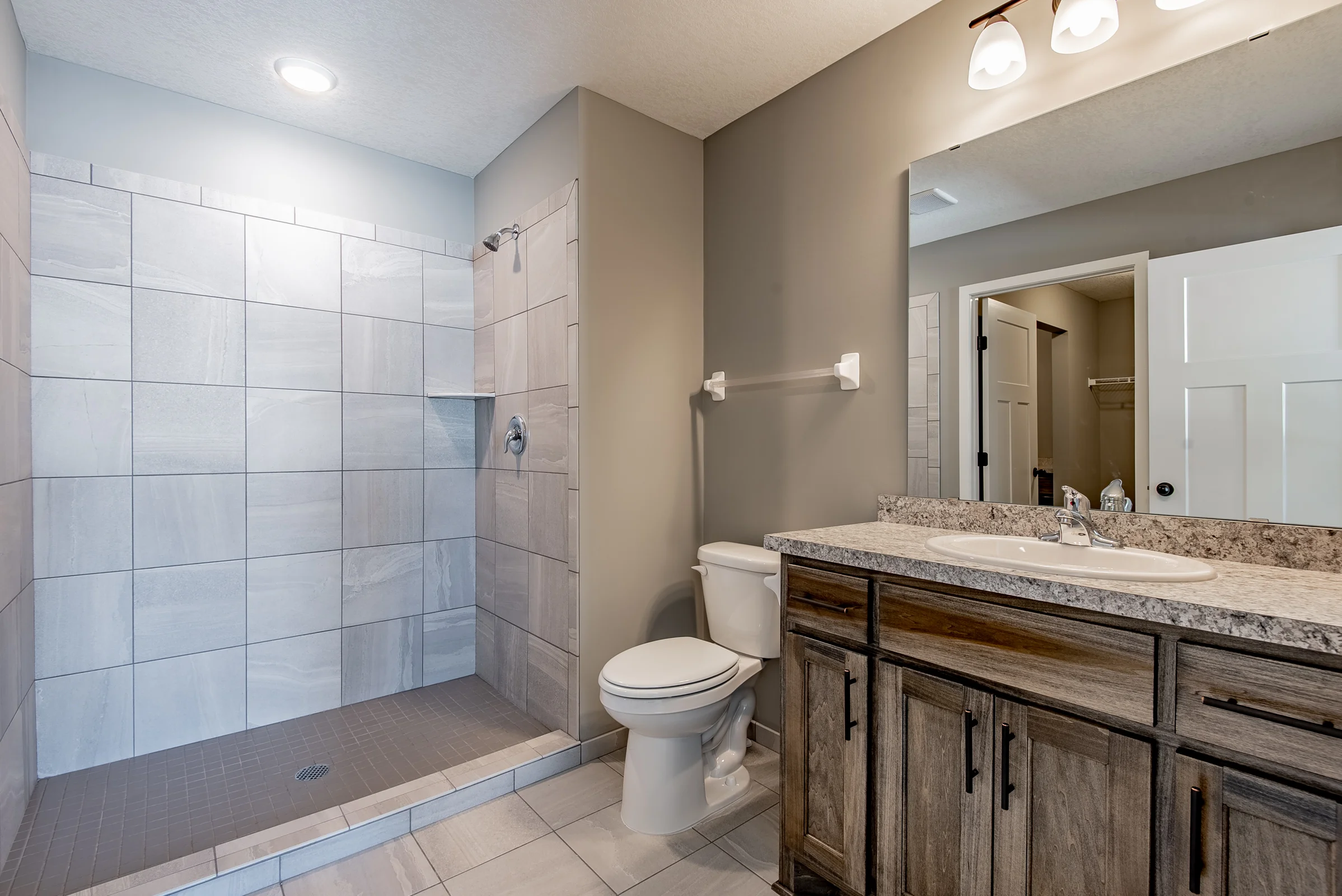 777 11th Ave SW-27.jpg