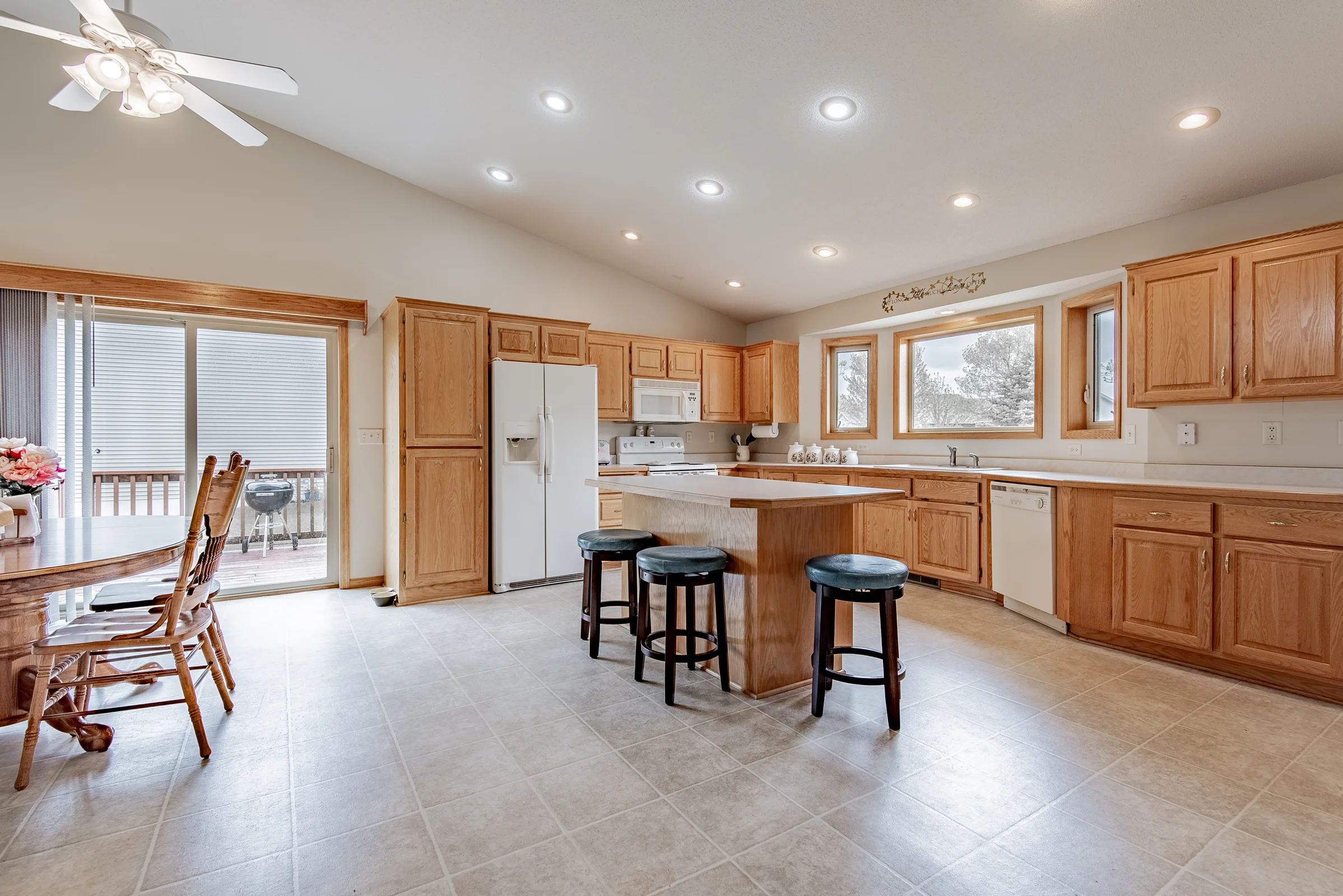 408 12th Ave NW-12.jpg