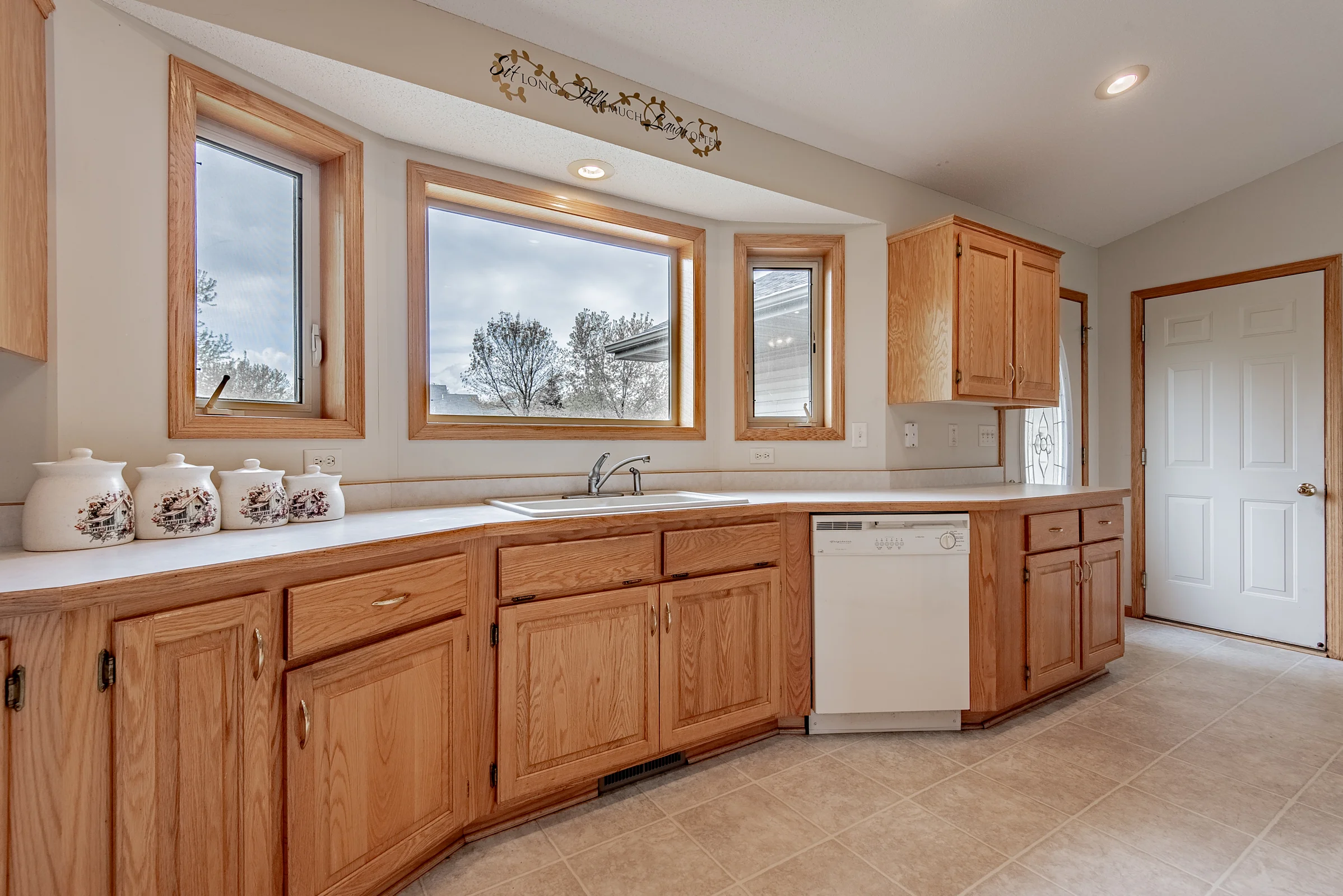 408 12th Ave NW-14.jpg
