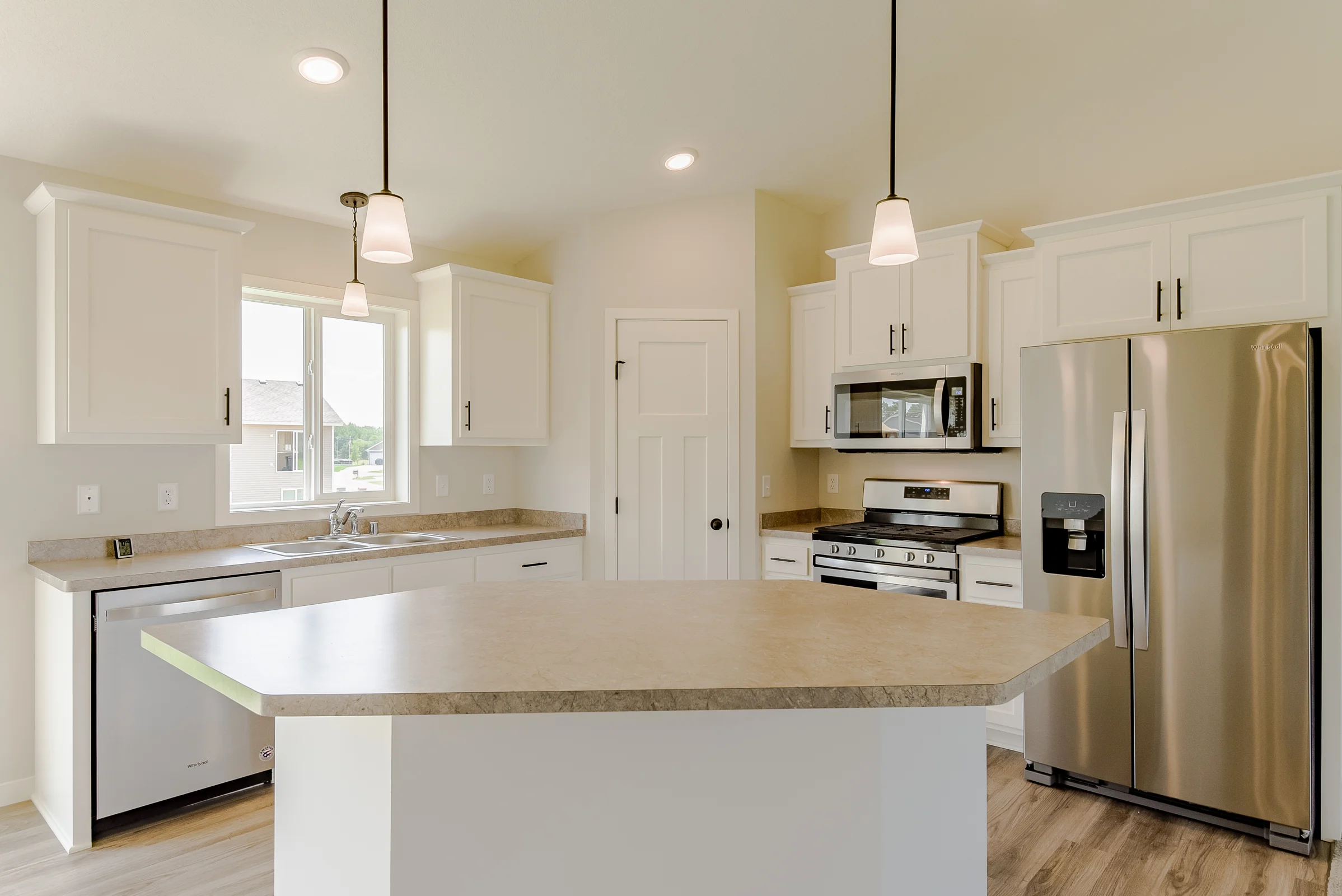 1109 S Passage SW-16.jpg